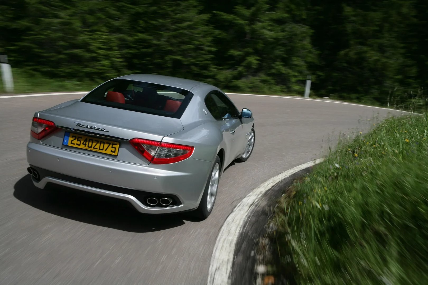 Maserati_GranTurismo_1_generation__Coupe__5.jpg