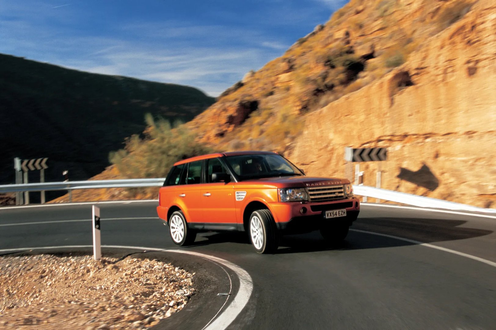 Land Rover_Range_Rover_Sport_1_generation__SUV_5-doors__12.jpg