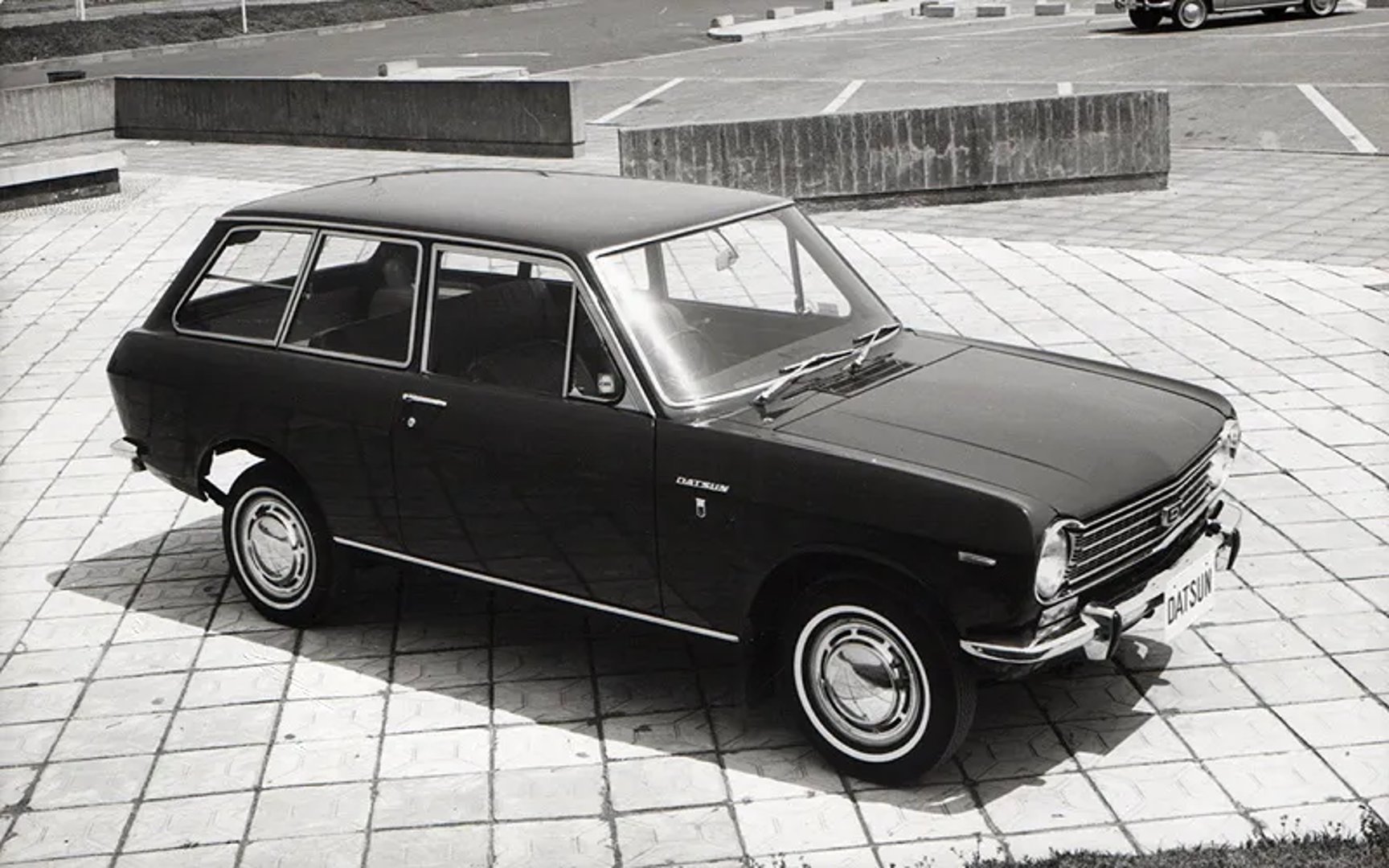 Nissan_Sunny_1_generation__Estate_3-door__3.jpg