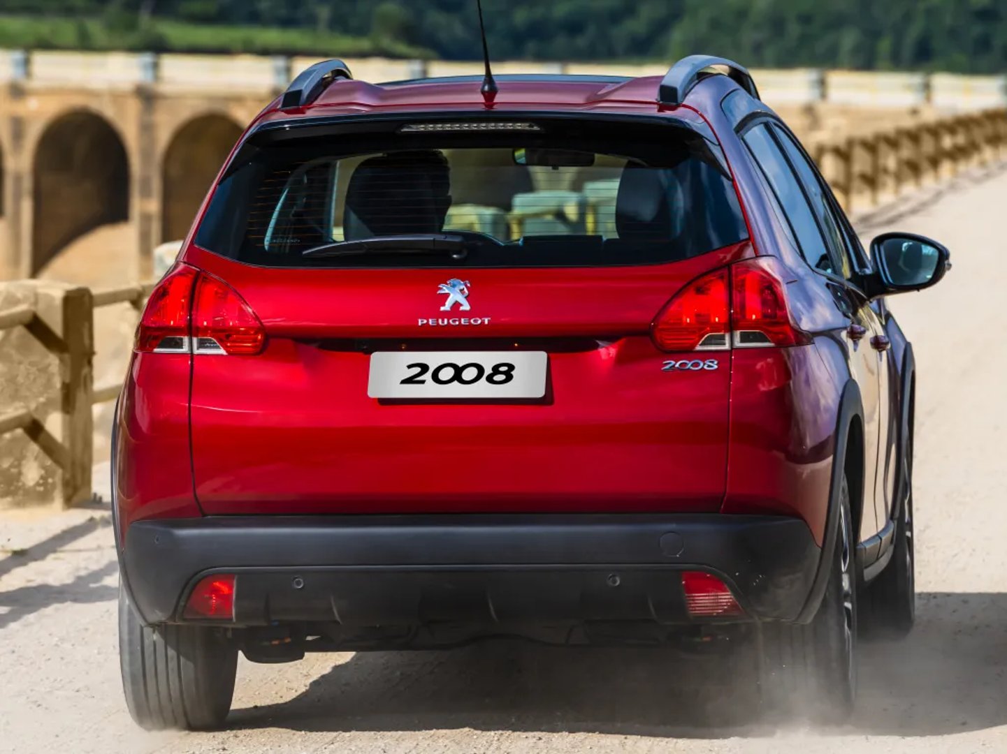 Peugeot_2008_2_generation__SUV_5-doors__12.jpg