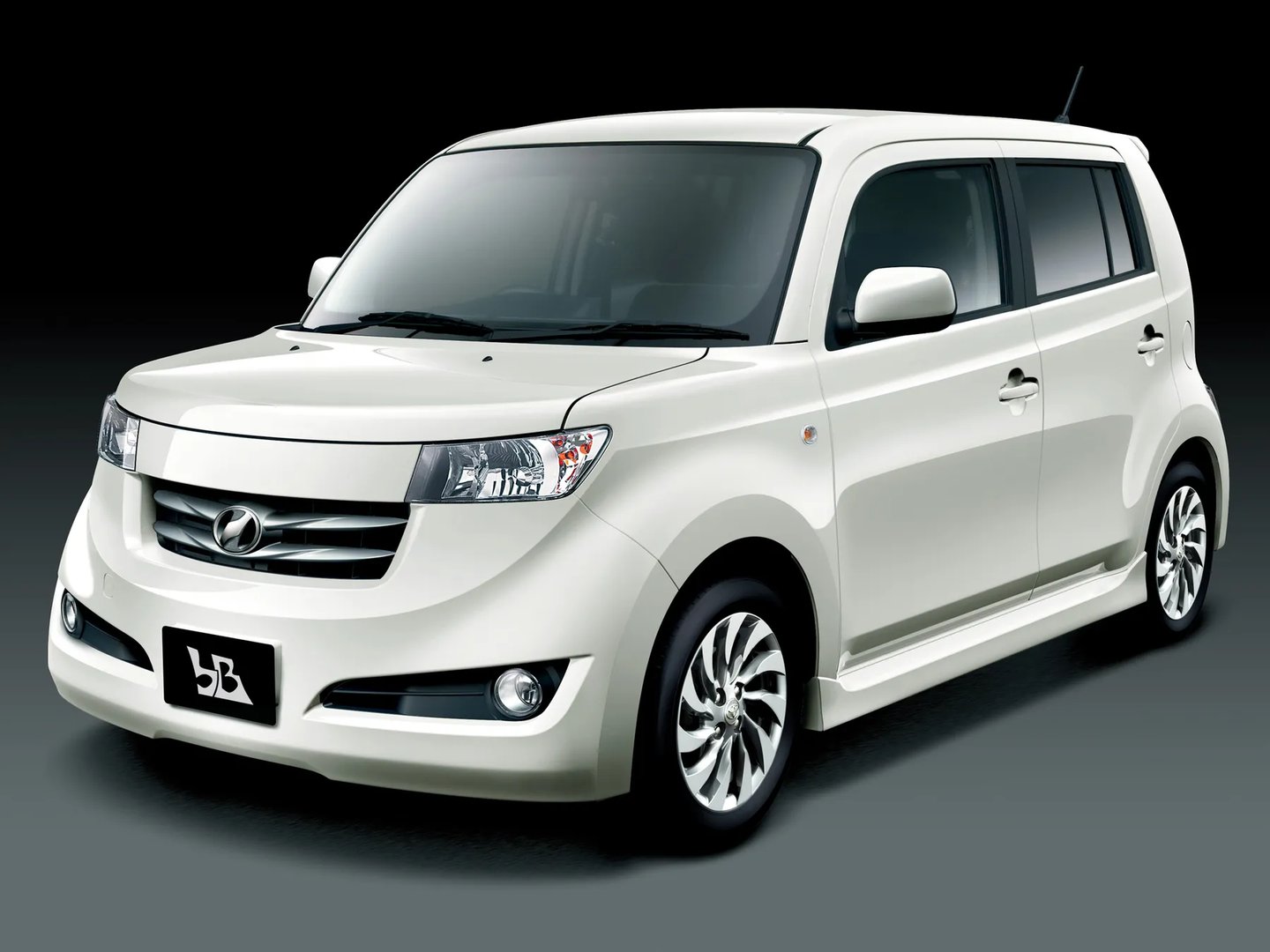 Toyota_bB_2_generation_restyling__Compact_Van__5.jpg