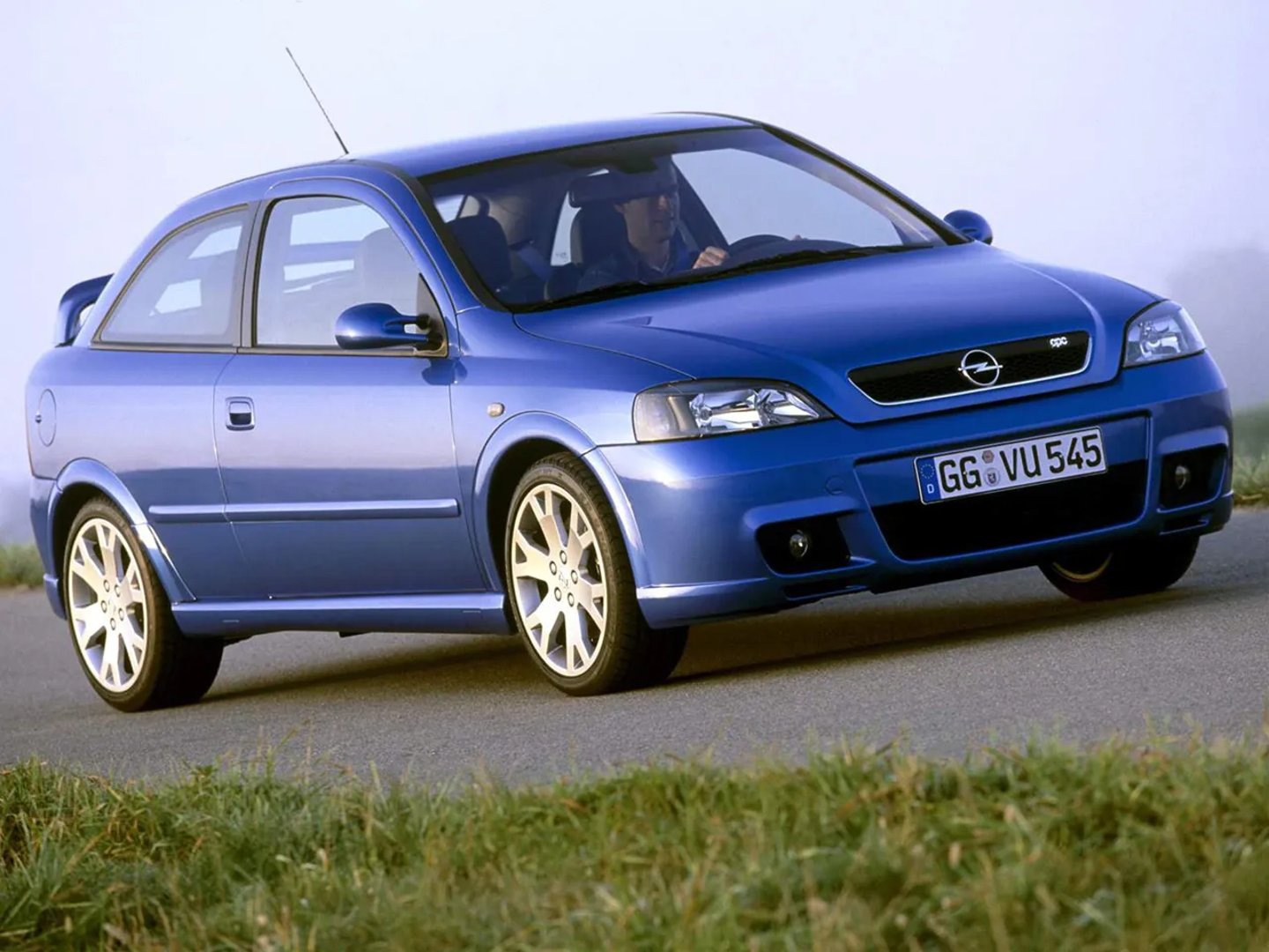 Opel_Astra_OPC_1_generation_restyling__Hatchback_3-door__5.jpg