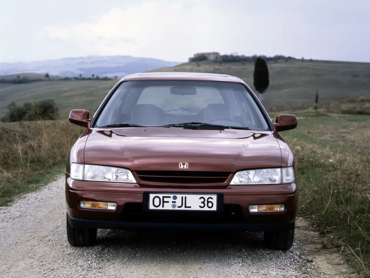 Honda_Accord_(USA)_5_generation__Estate_5-door__2.jpg