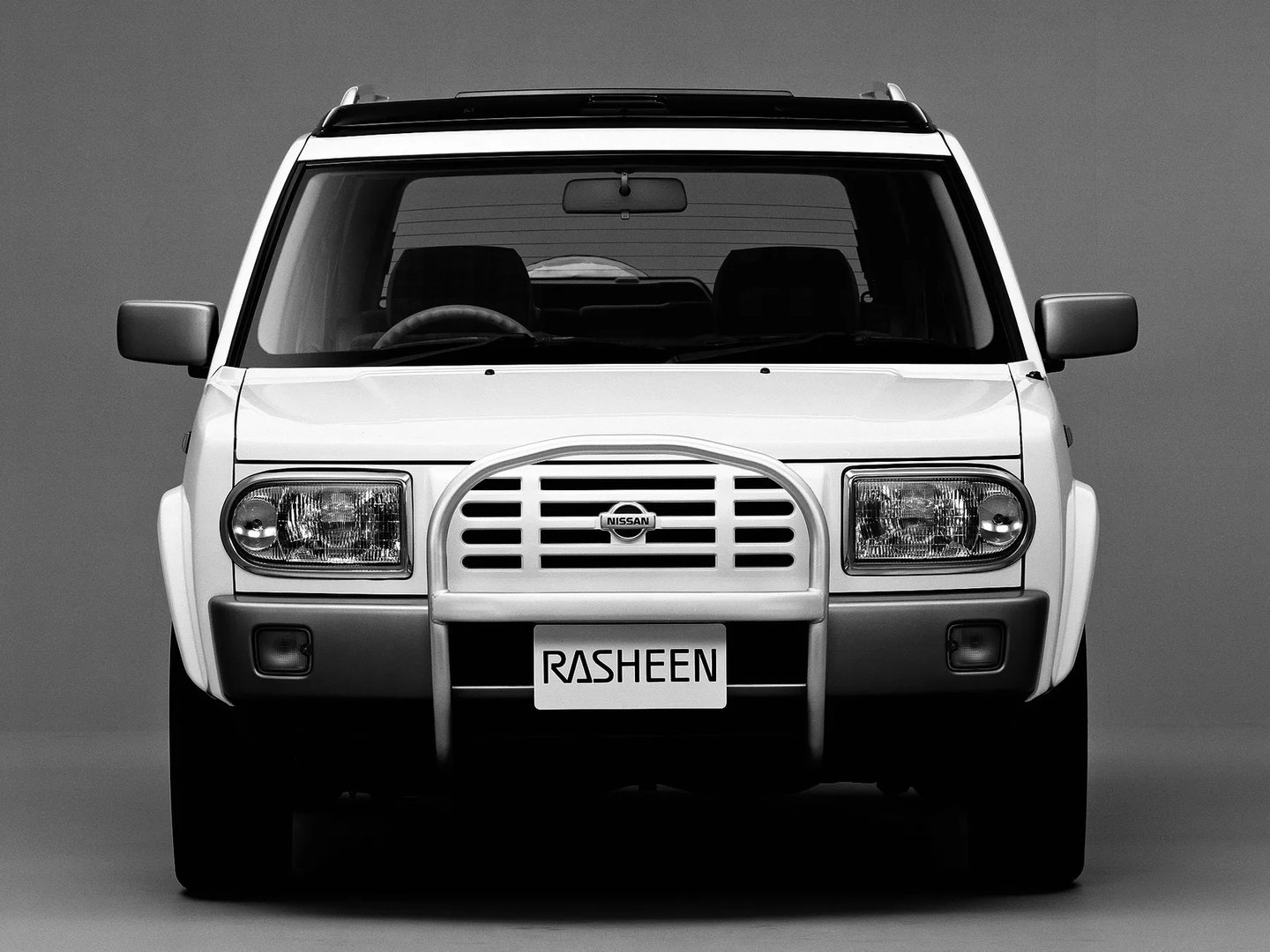 Nissan_Rasheen_1_generation__Estate_5-door__7.jpg