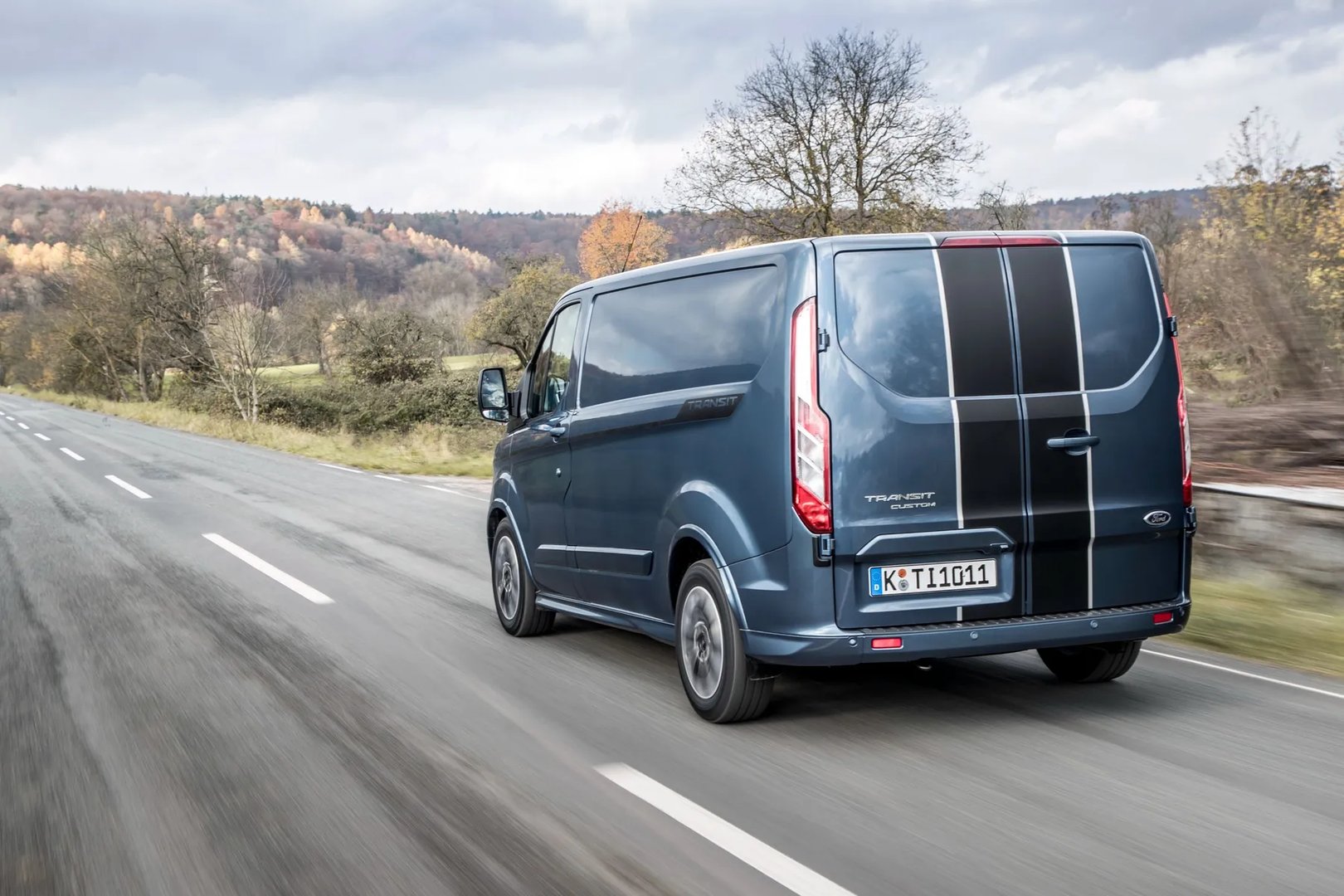 Ford_Transit_Custom_1_generation_restyling__Van__8.jpg