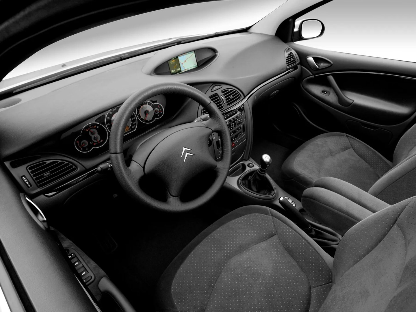 Citroen_C5_1_generation_restyling__Liftback__8.jpg