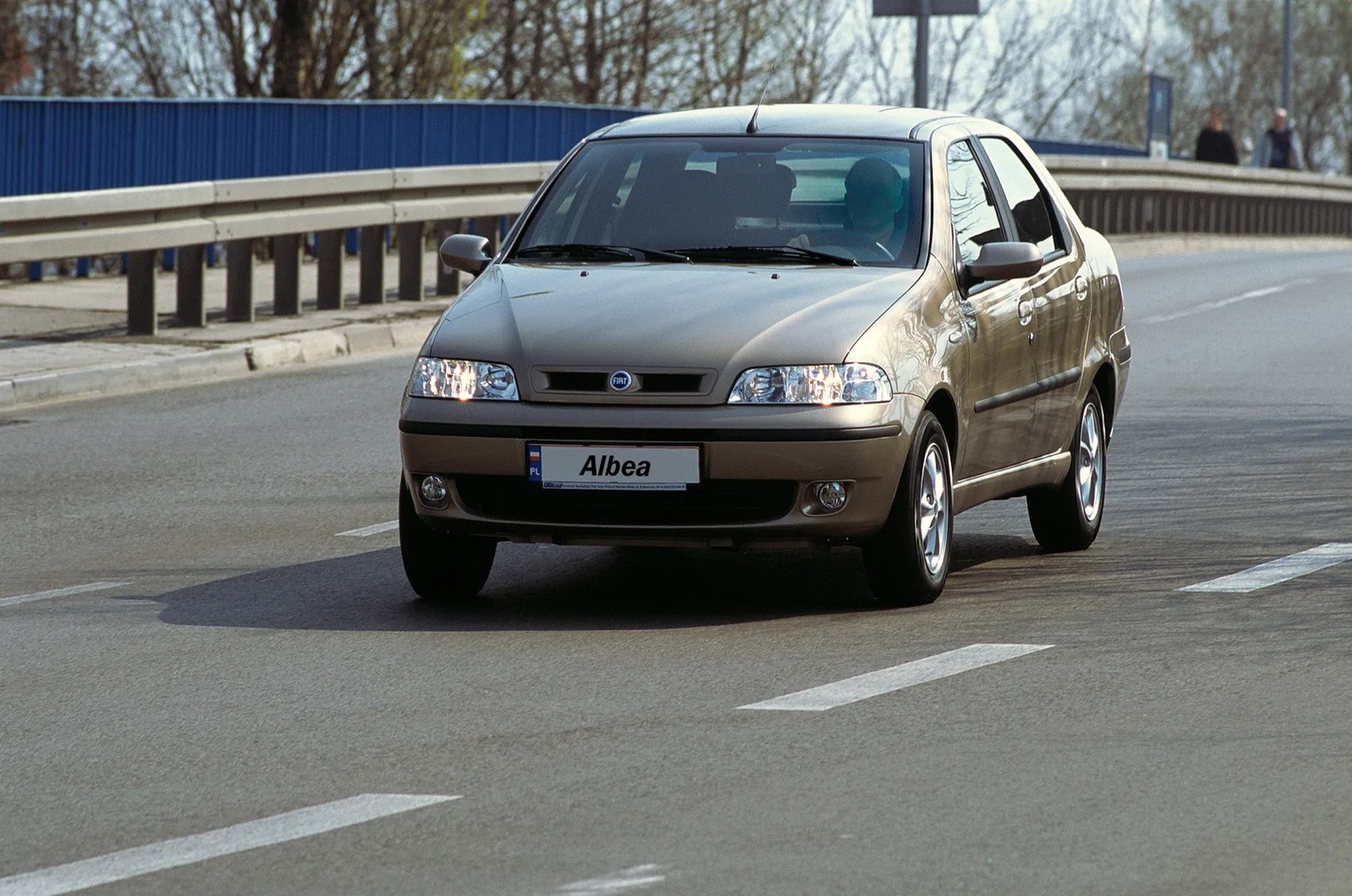 Fiat_Albea_1_generation__Sedan__2.jpg