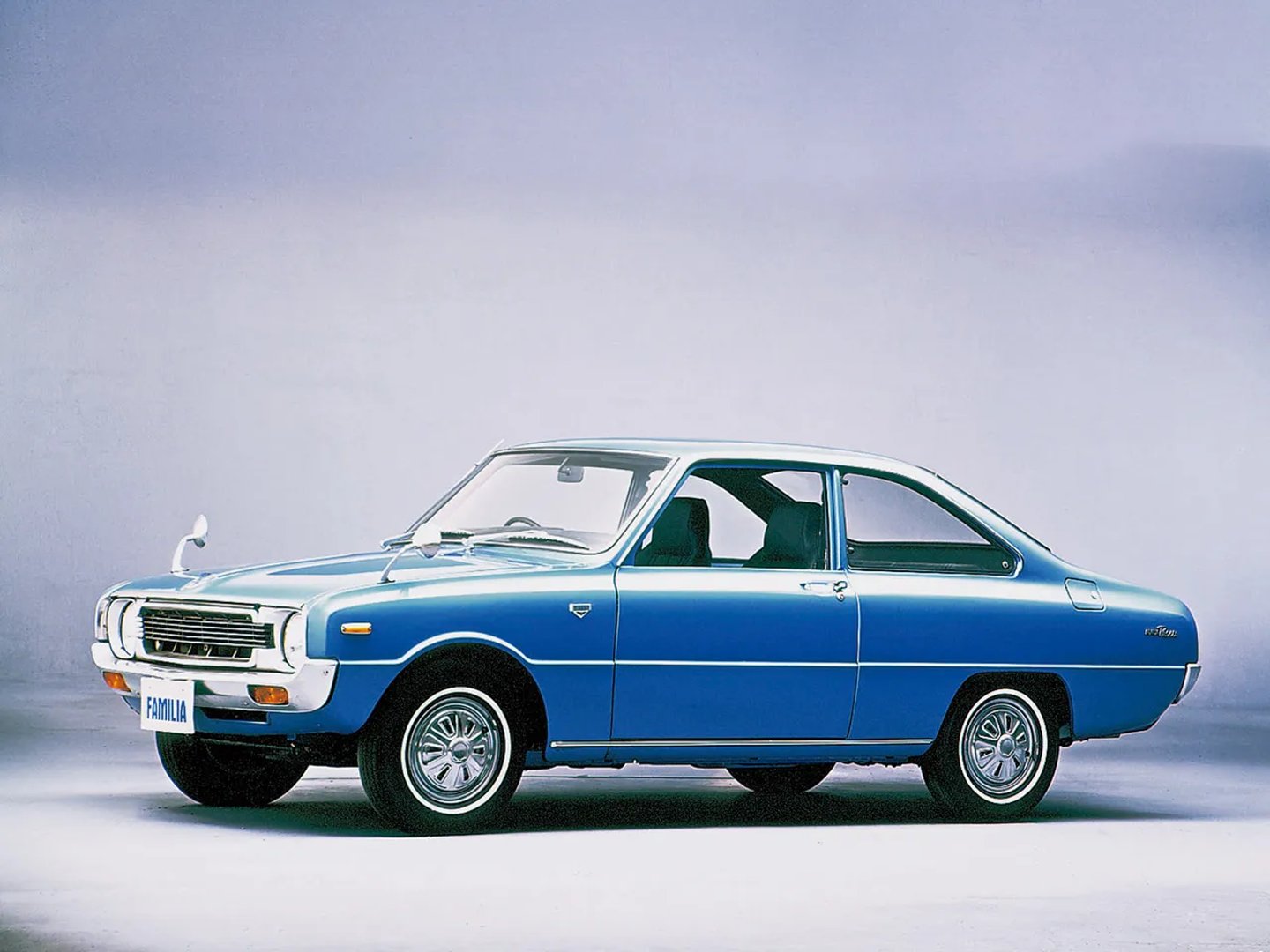 Mazda_Familia_3_generation__Coupe__4.jpg