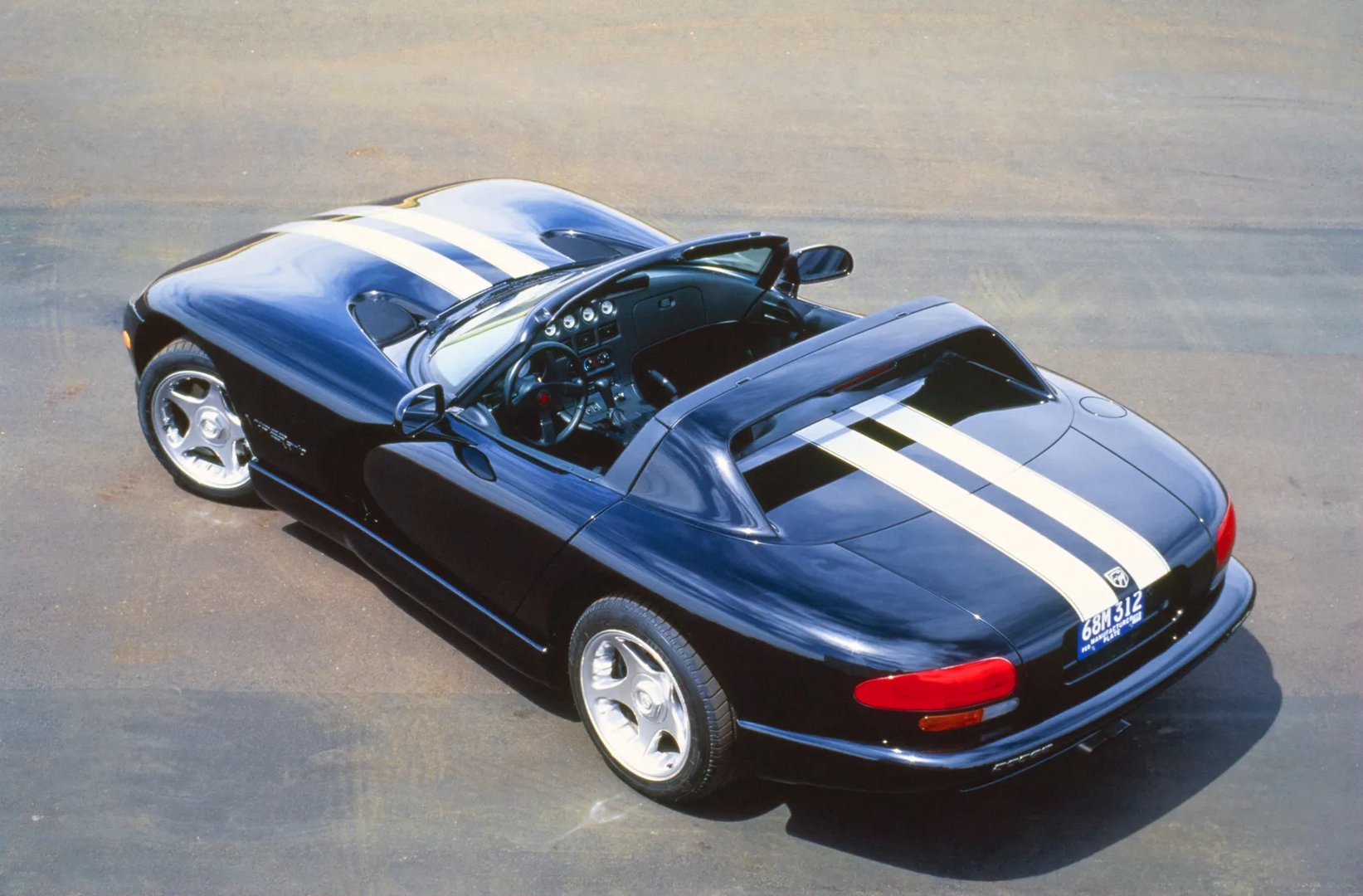 Dodge_Viper_2_generation__Roadster__3.jpg