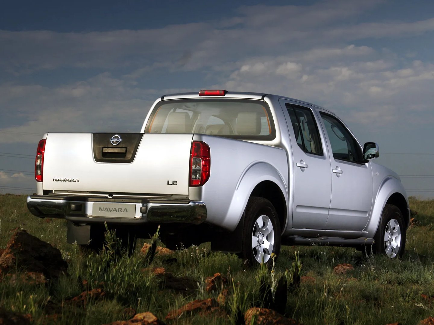Nissan_Navara_3_generation__Pickup_double-cab__11.jpg