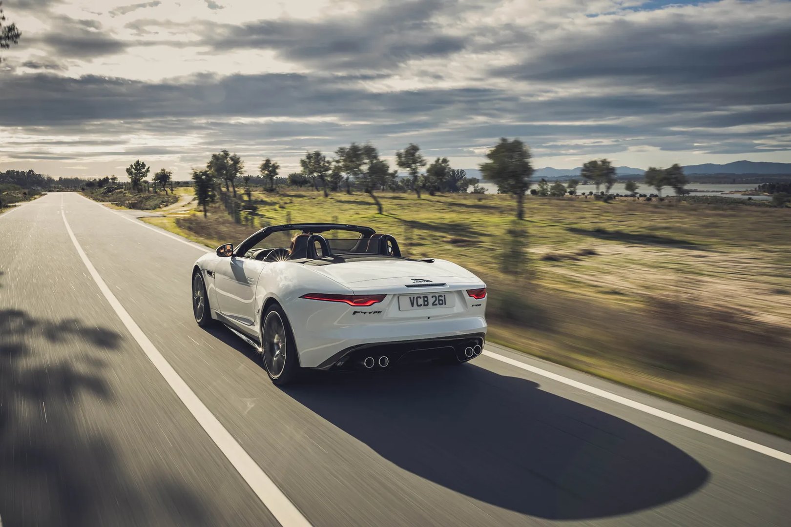 Jaguar_F-Type_1_generation_restyling_2__Roadster__11.jpg