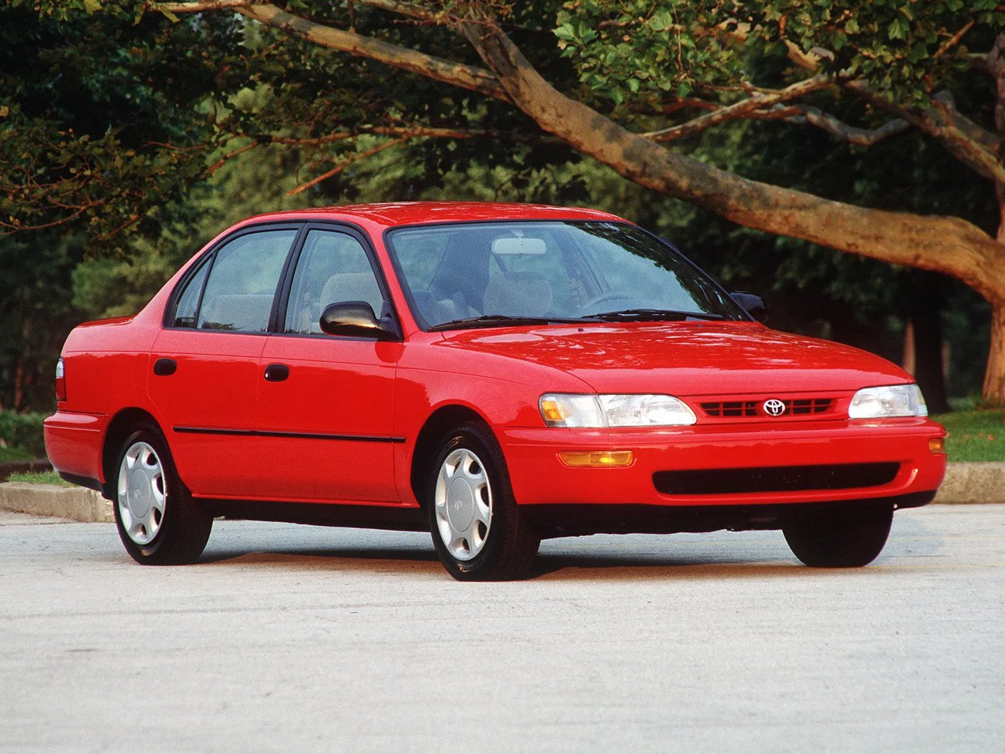 Toyota_Corolla_7_generation__Sedan__7.jpg