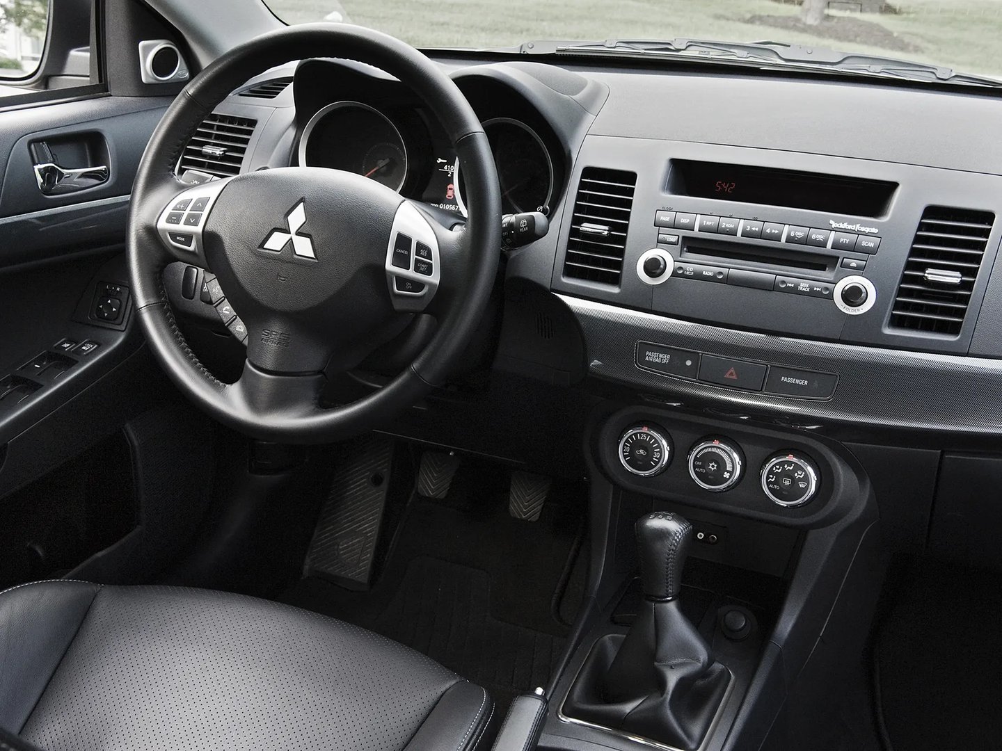 Mitsubishi_Lancer_10_generation_restyling__Hatchback_5-door__10.jpg