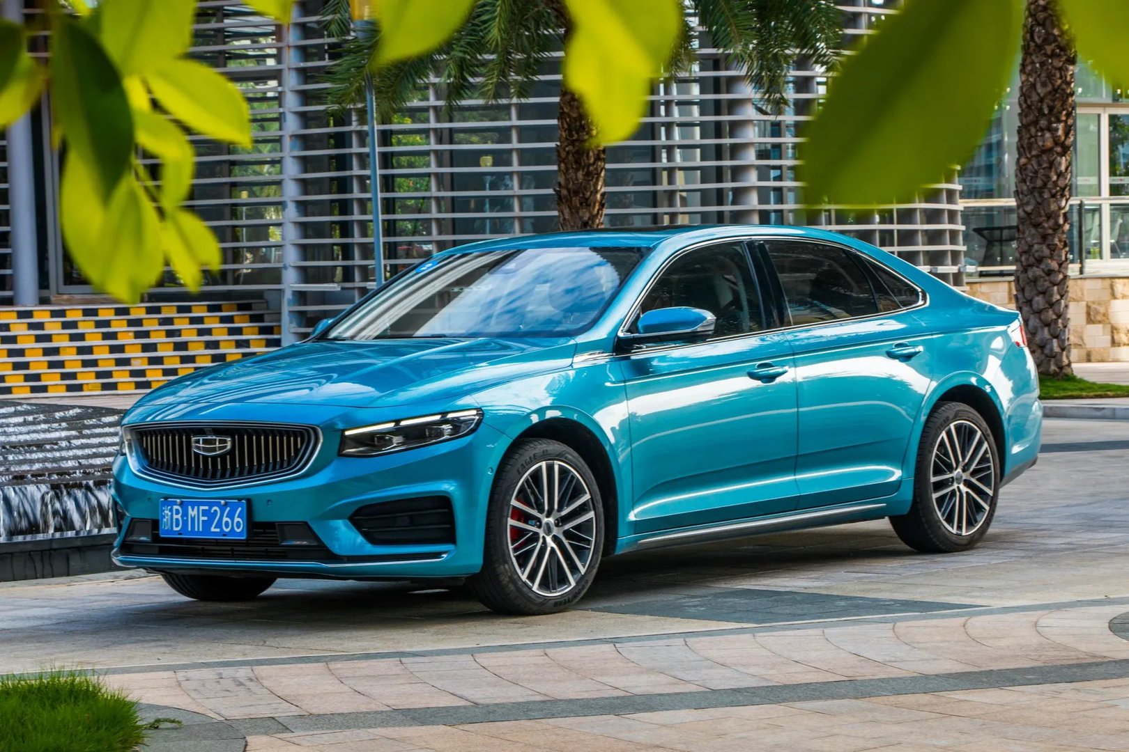 Geely_Preface_1_generation__Sedan__4.jpg