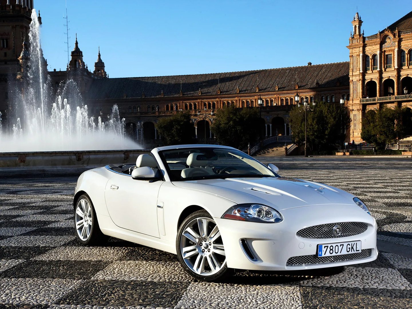 Jaguar_XKR_2_generation_restyling_1__Cabrio__2.jpg