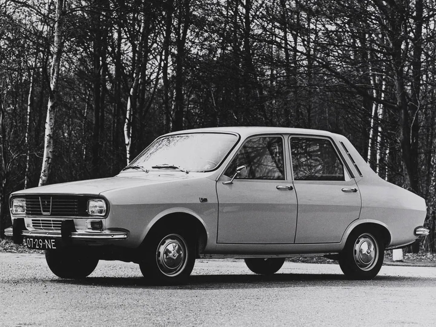 Renault_12_1_generation__Sedan__6.jpg