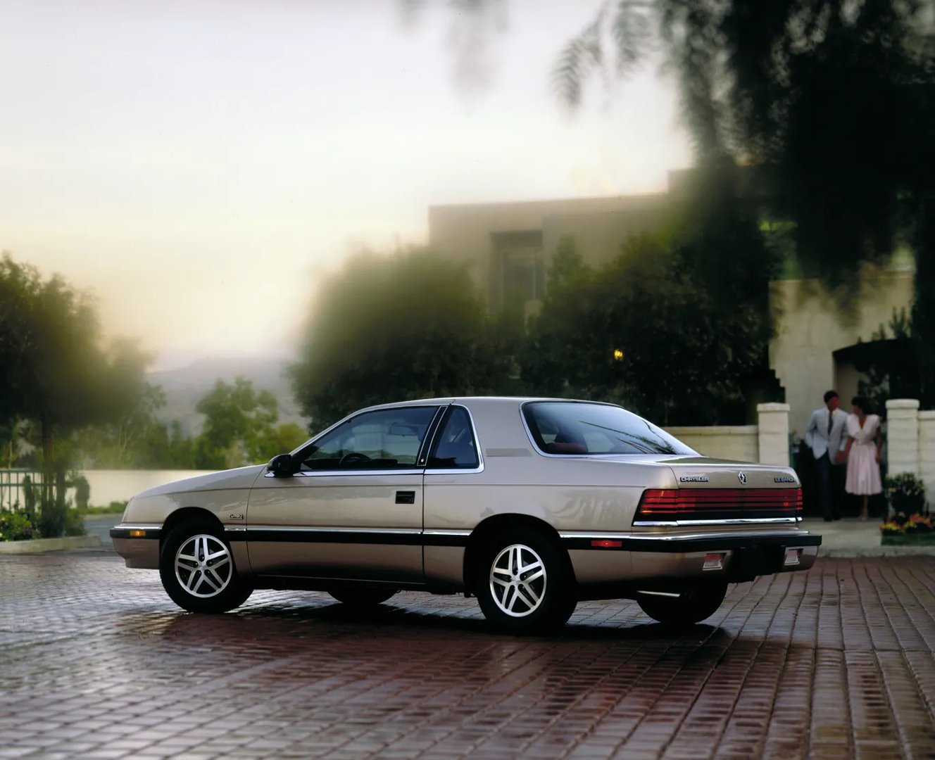 Chrysler_LeBaron_3_generation__Coupe__5.jpg