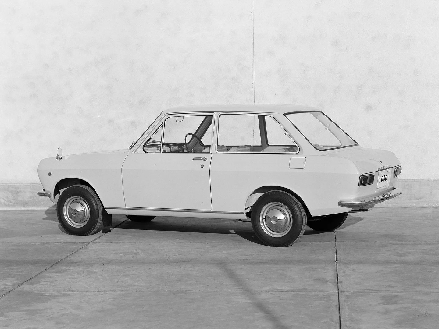 Nissan_Sunny_1_generation__Sedan_2-doors__8.jpg