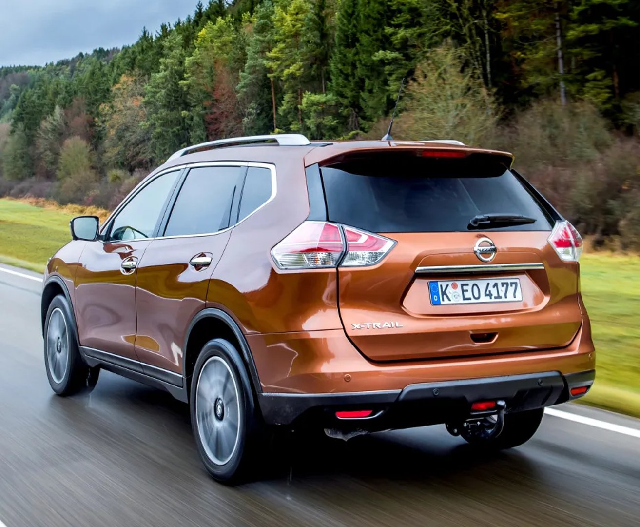 Nissan_X-Trail_3_generation__SUV_5-doors__11.jpg