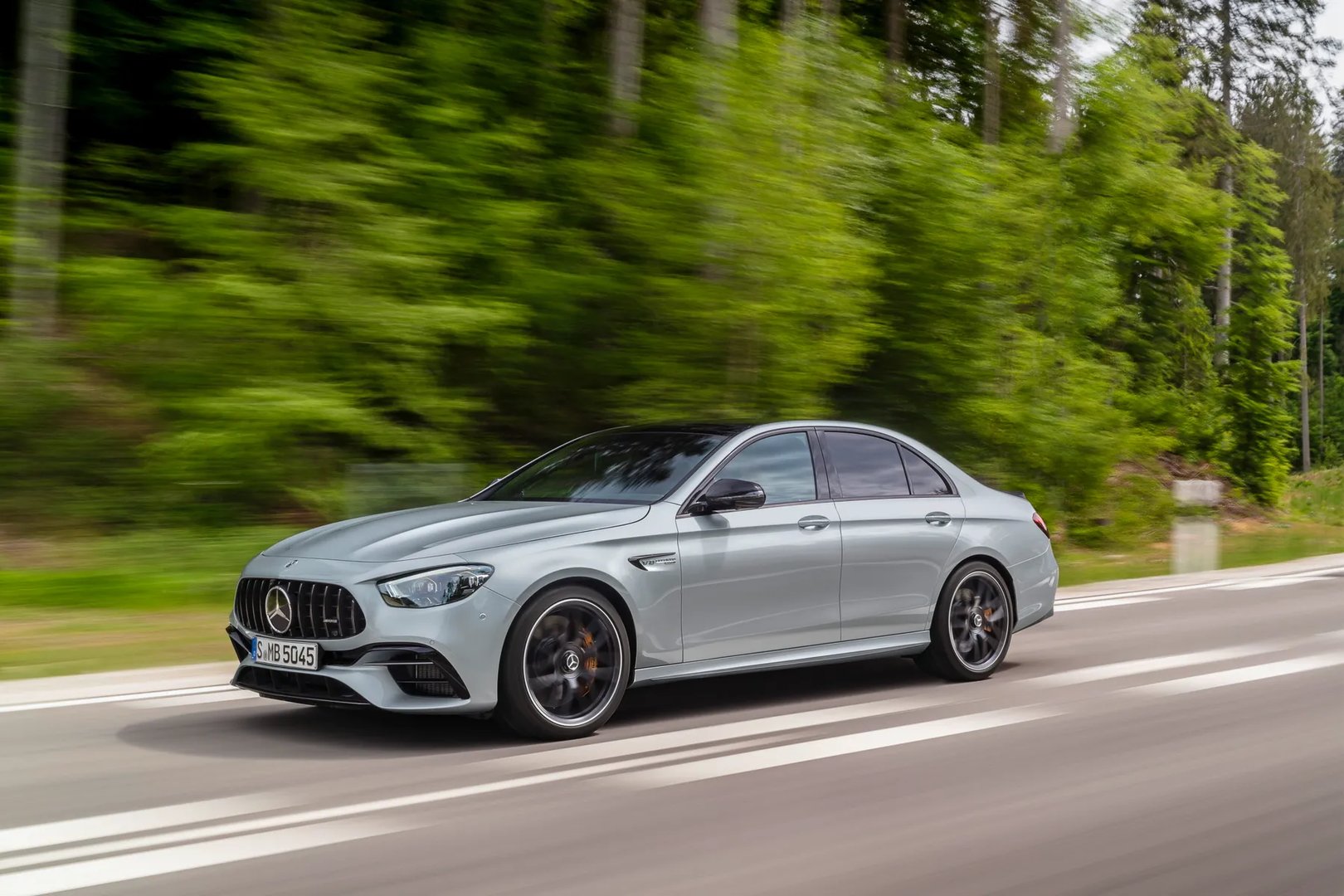 Mercedes_E-Class_AMG_5_generation_restyling__Sedan__11.jpg