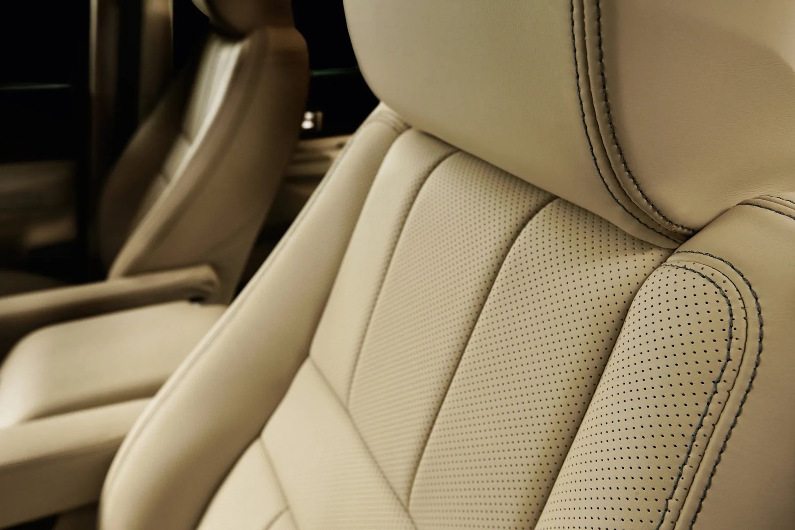 Land Rover_Range_Rover_Sport_1_generation_restyling__SUV_5-doors__11.jpg