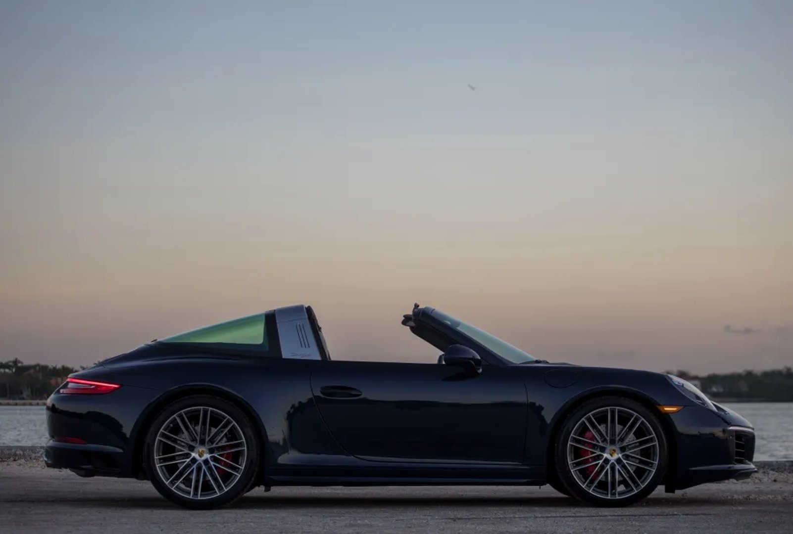 Porsche_911_7_generation_restyling__Targa__6.jpg