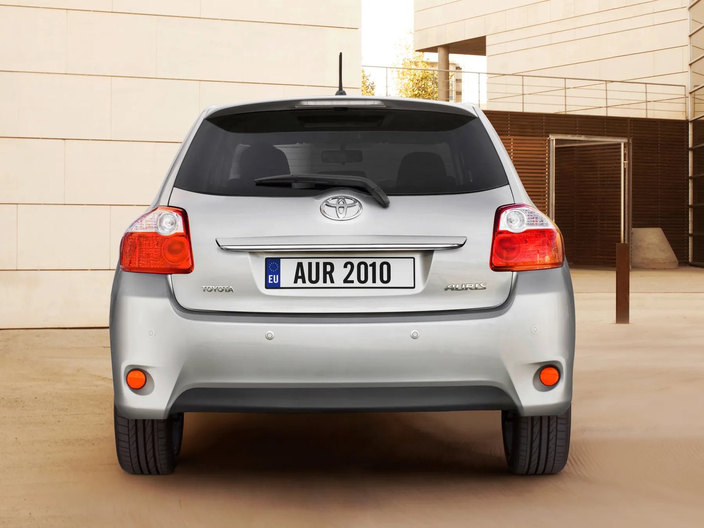 Toyota_Auris_1_generation_restyling__Hatchback_5-door__6.jpg