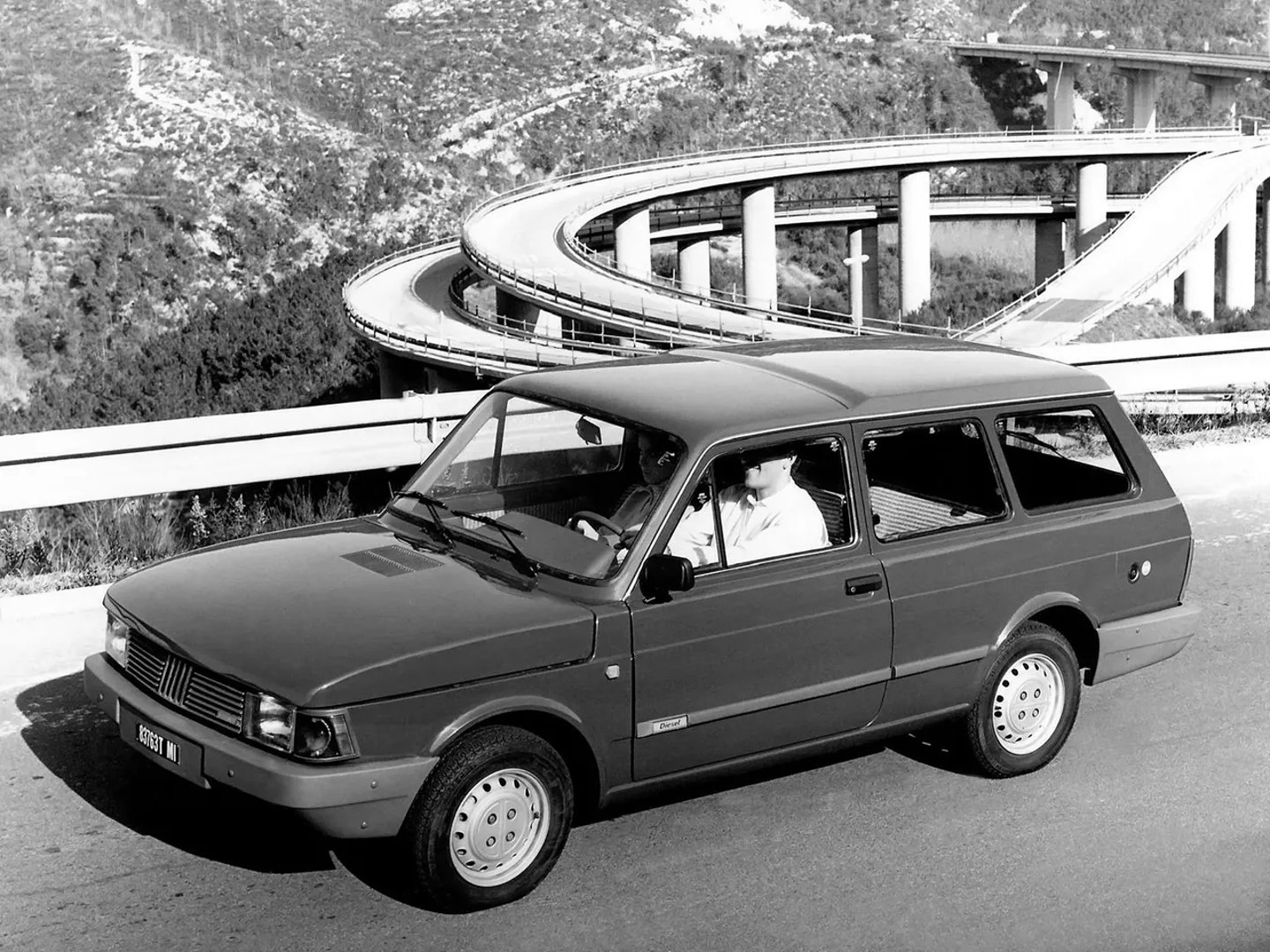 Fiat_127_1_generation__Estate_3-door__2.jpg