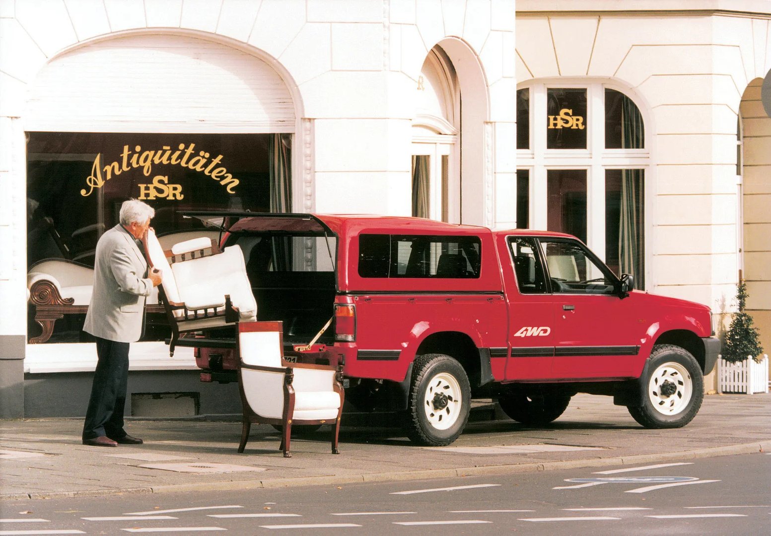 Mazda_B-series_4_generation__Pickup_1.5-cab__4.jpg