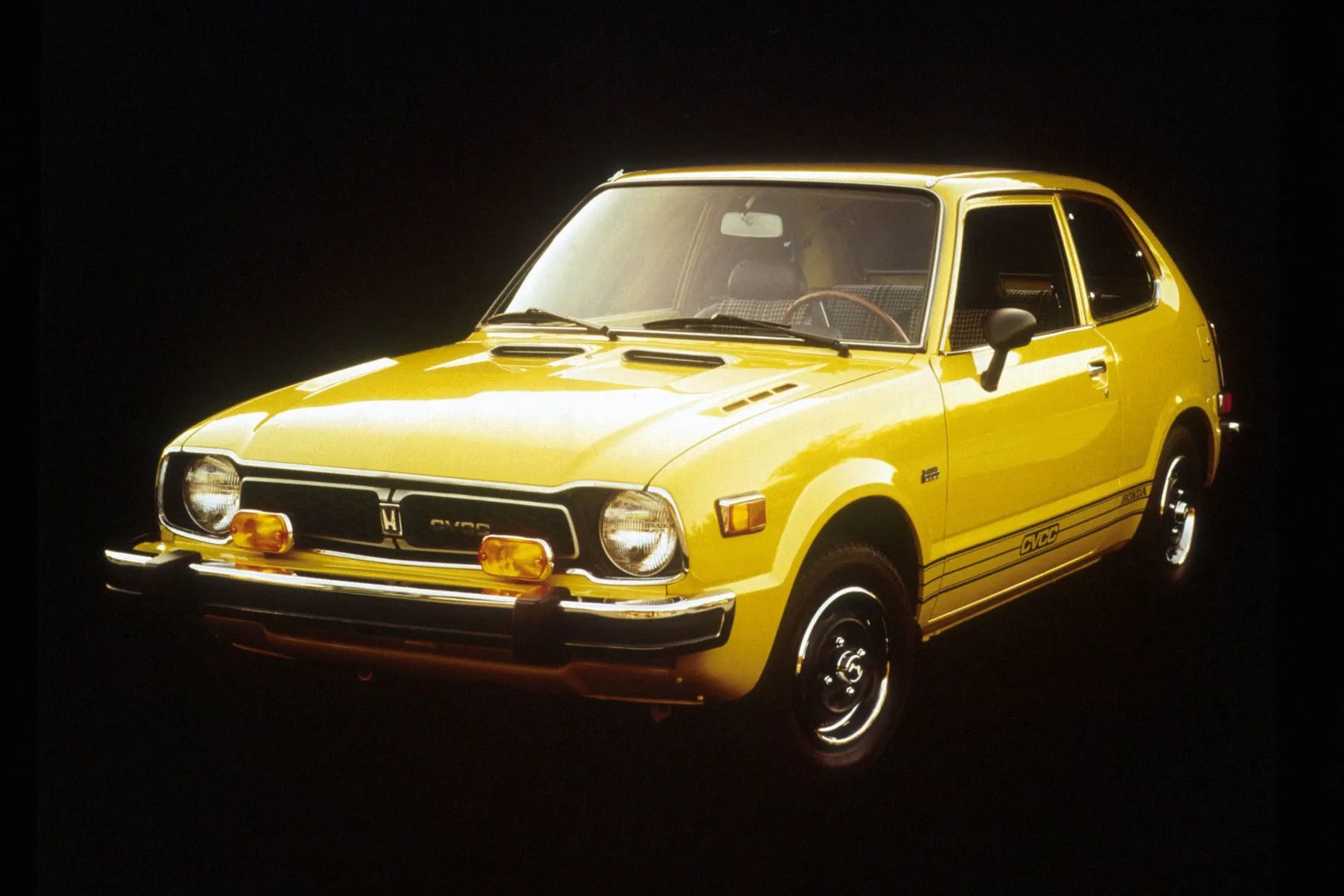 Honda_Civic_(USA)_1_generation__Mini_3-doors__1.jpg