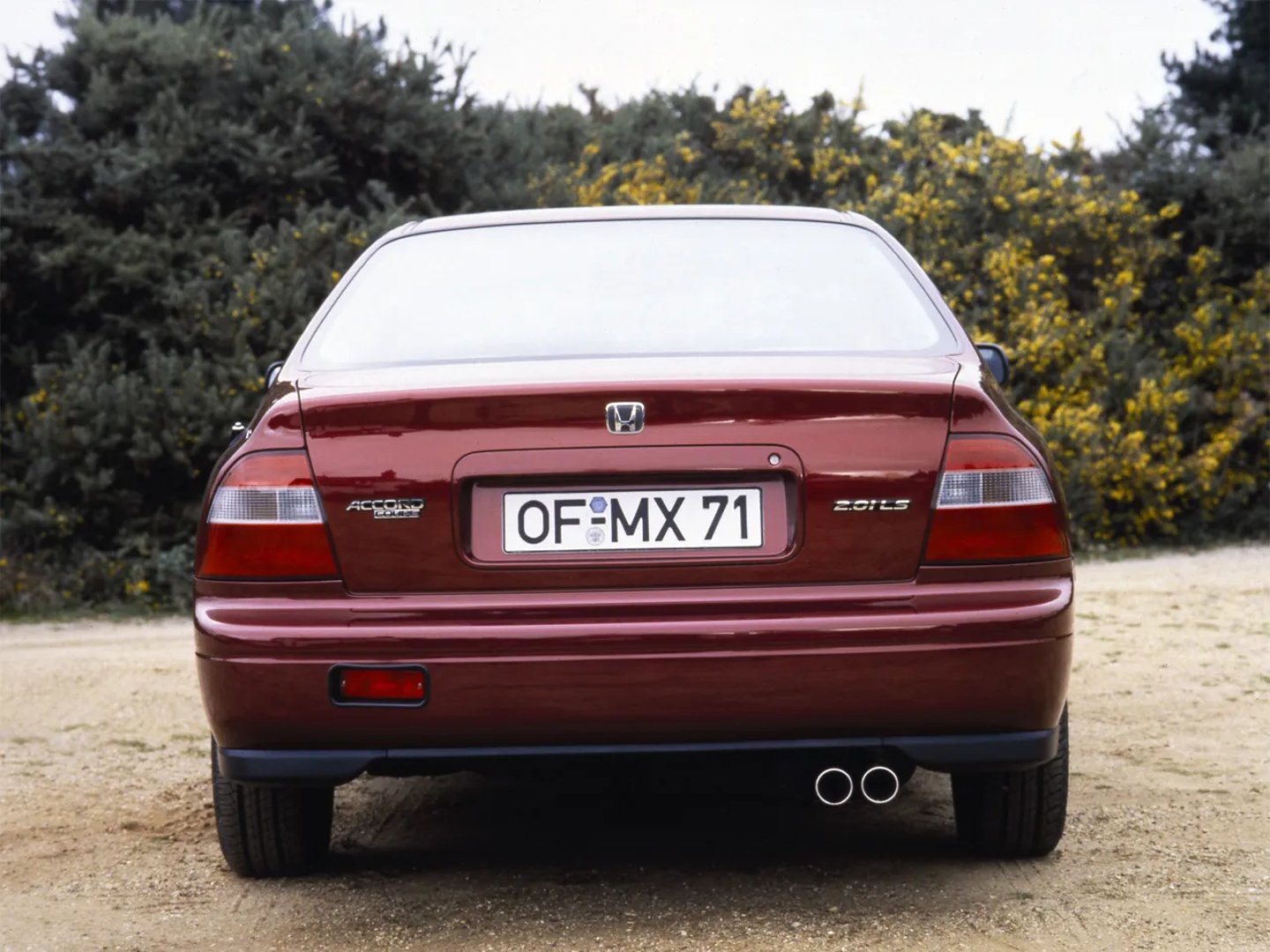 Honda_Accord_5_generation__Coupe__4.jpg