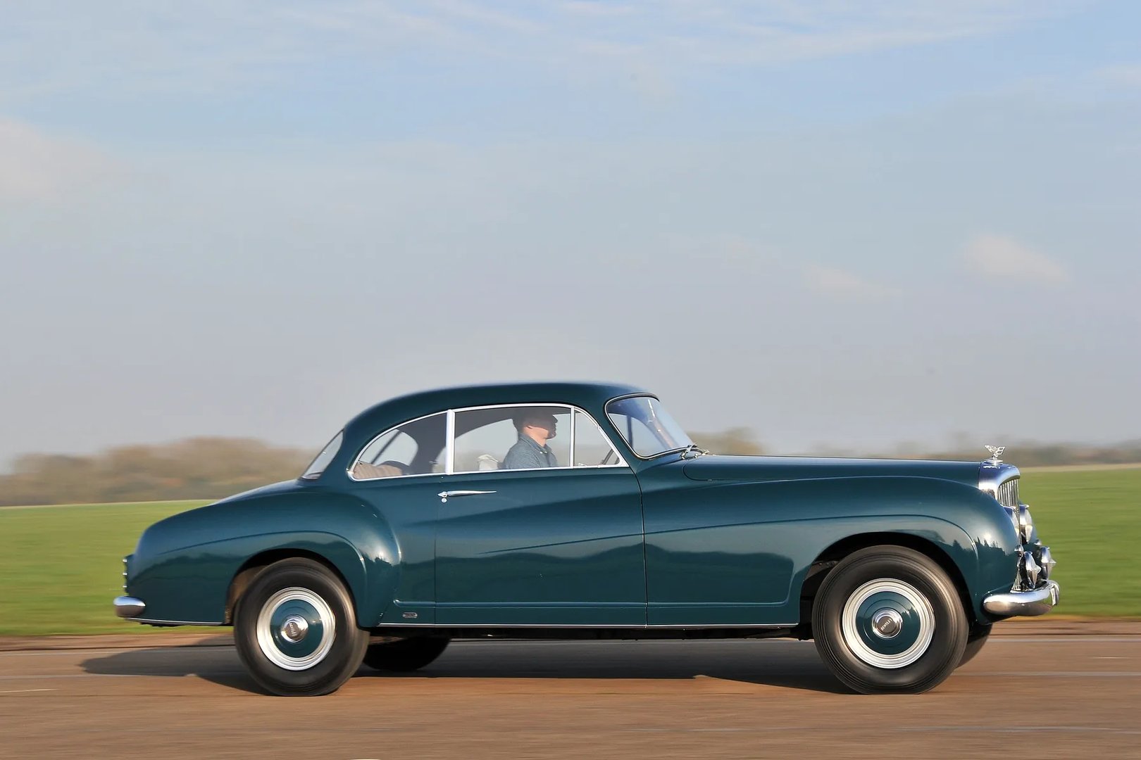 Bentley_R_Type_1_generation__Coupe__10.jpg