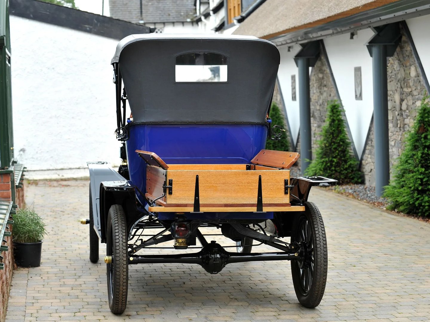 Ford_Model_T_1_generation__Pickup__4.jpg