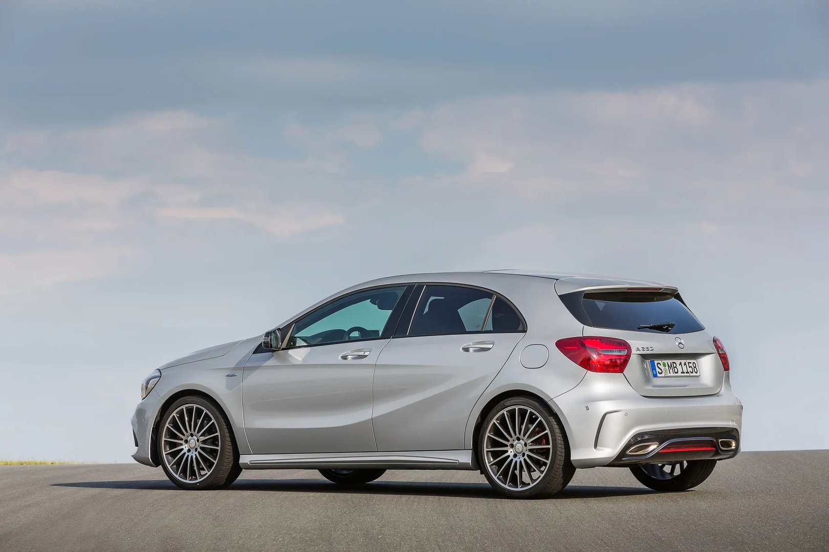 Mercedes_A-Class_3_generation_restyling__Hatchback_5-door__12.jpg
