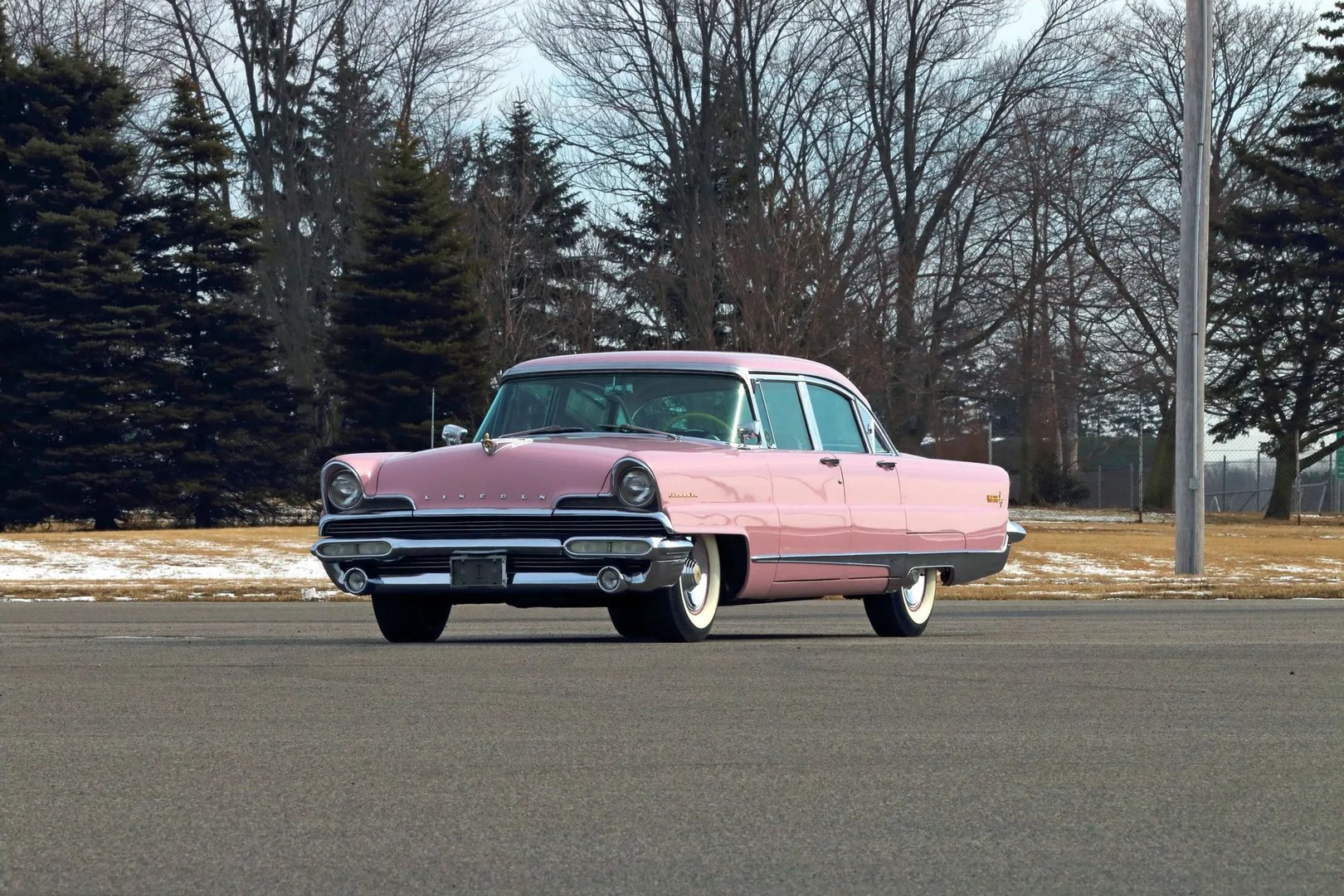Lincoln_Premiere_1_generation__Sedan__1.jpg