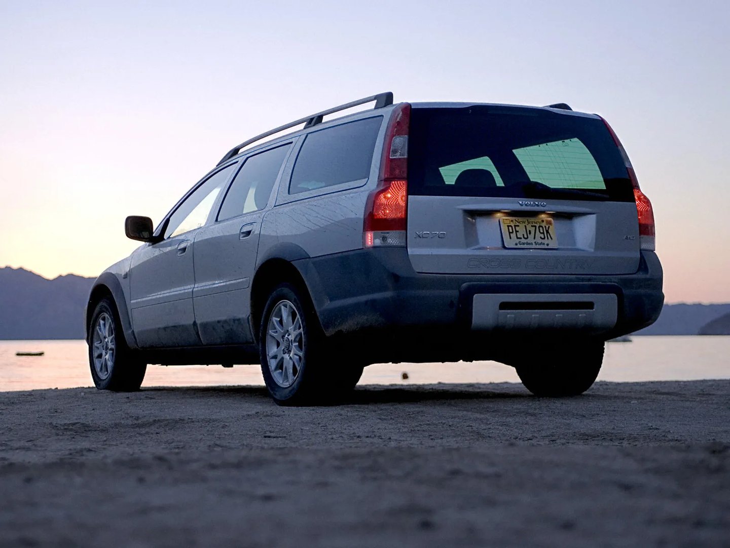 Volvo_XC70_1_generation_restyling__Estate_5-door__3.jpg