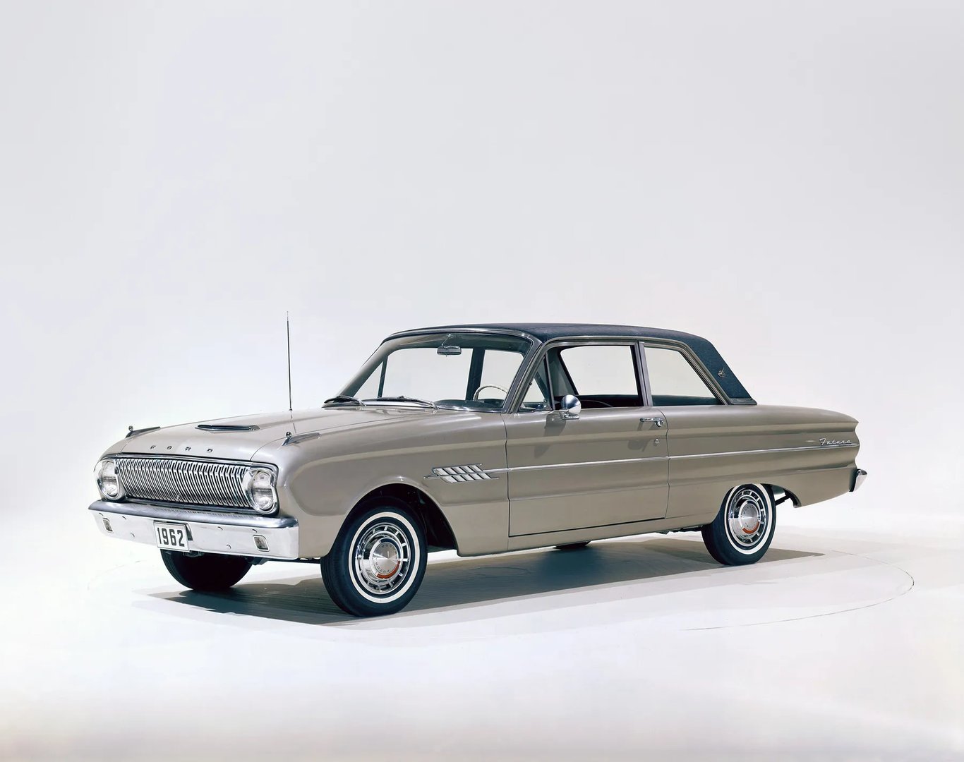 Ford_Falcon_1_generation__Sedan_2-doors__3.jpg