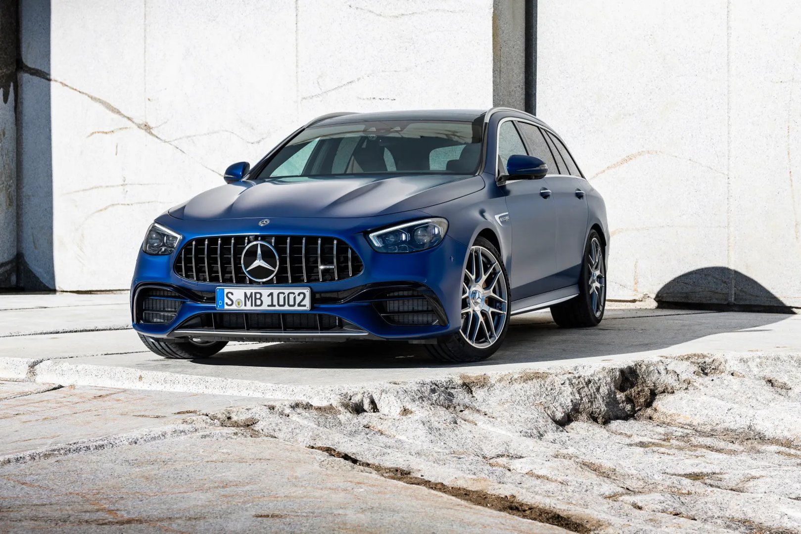 —  Estate 5-door