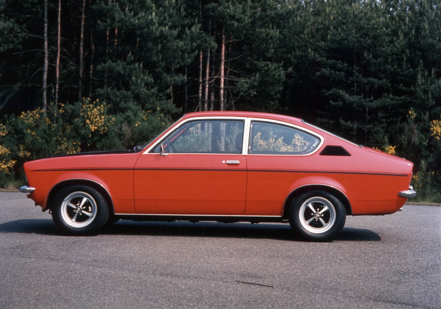 Opel_Kadett_3_generation__Coupe__2.jpg