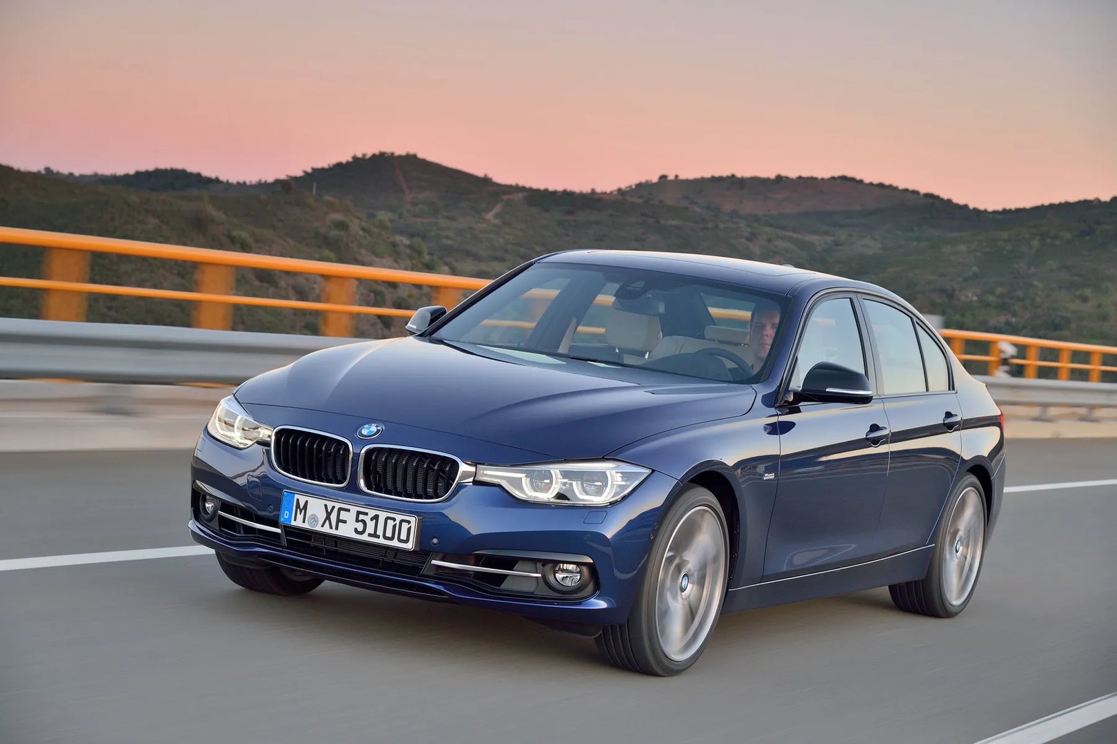 BMW_3_series_6_generation_restyling__Sedan__11.jpg