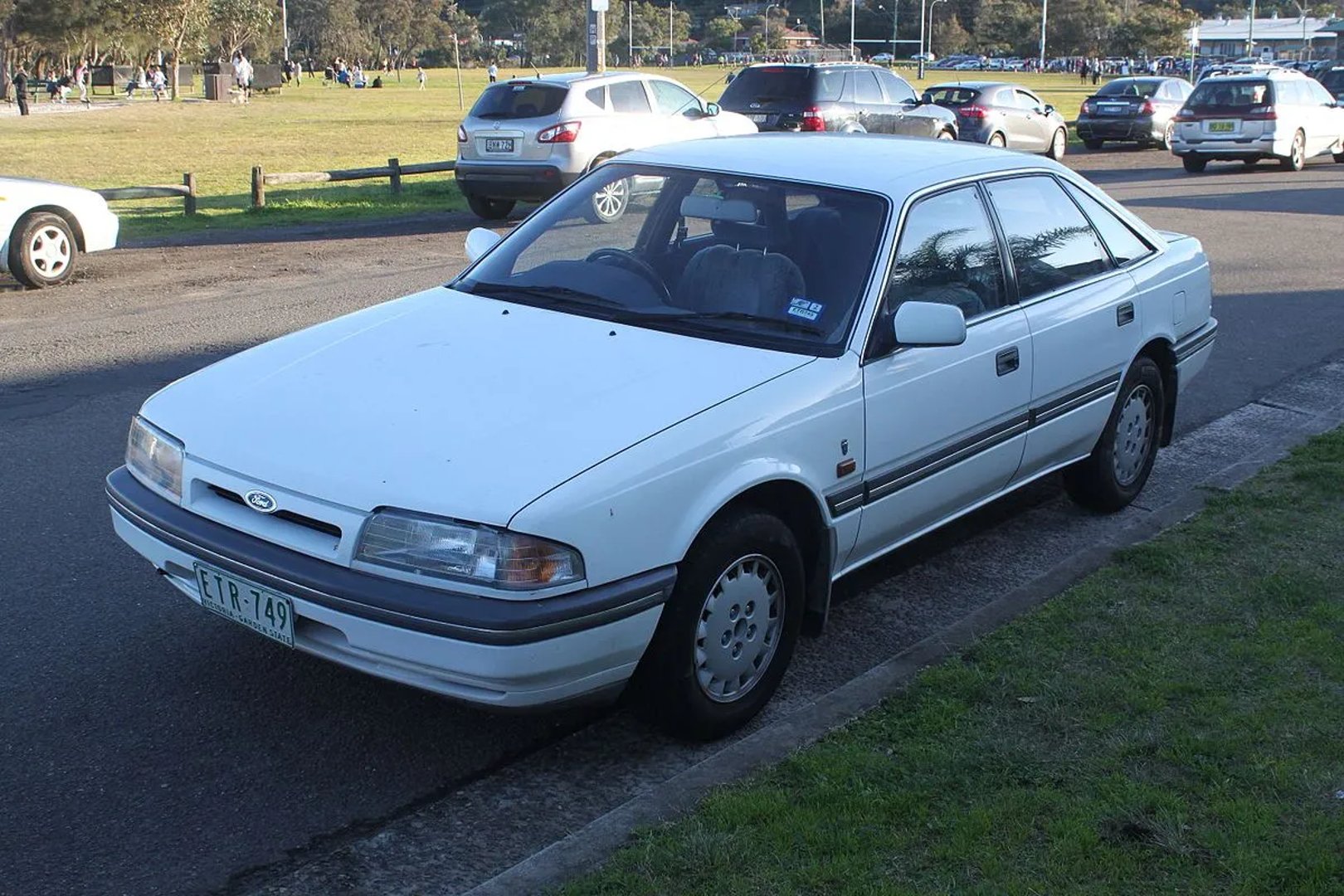 Ford_Telstar_2_generation__Hatchback_5-door__1.jpg
