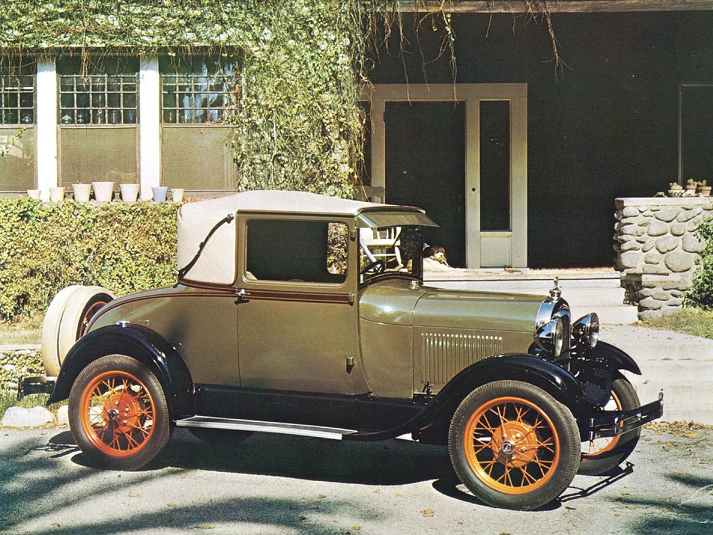 Ford_Model_A_1_generation__Coupe__8.jpg