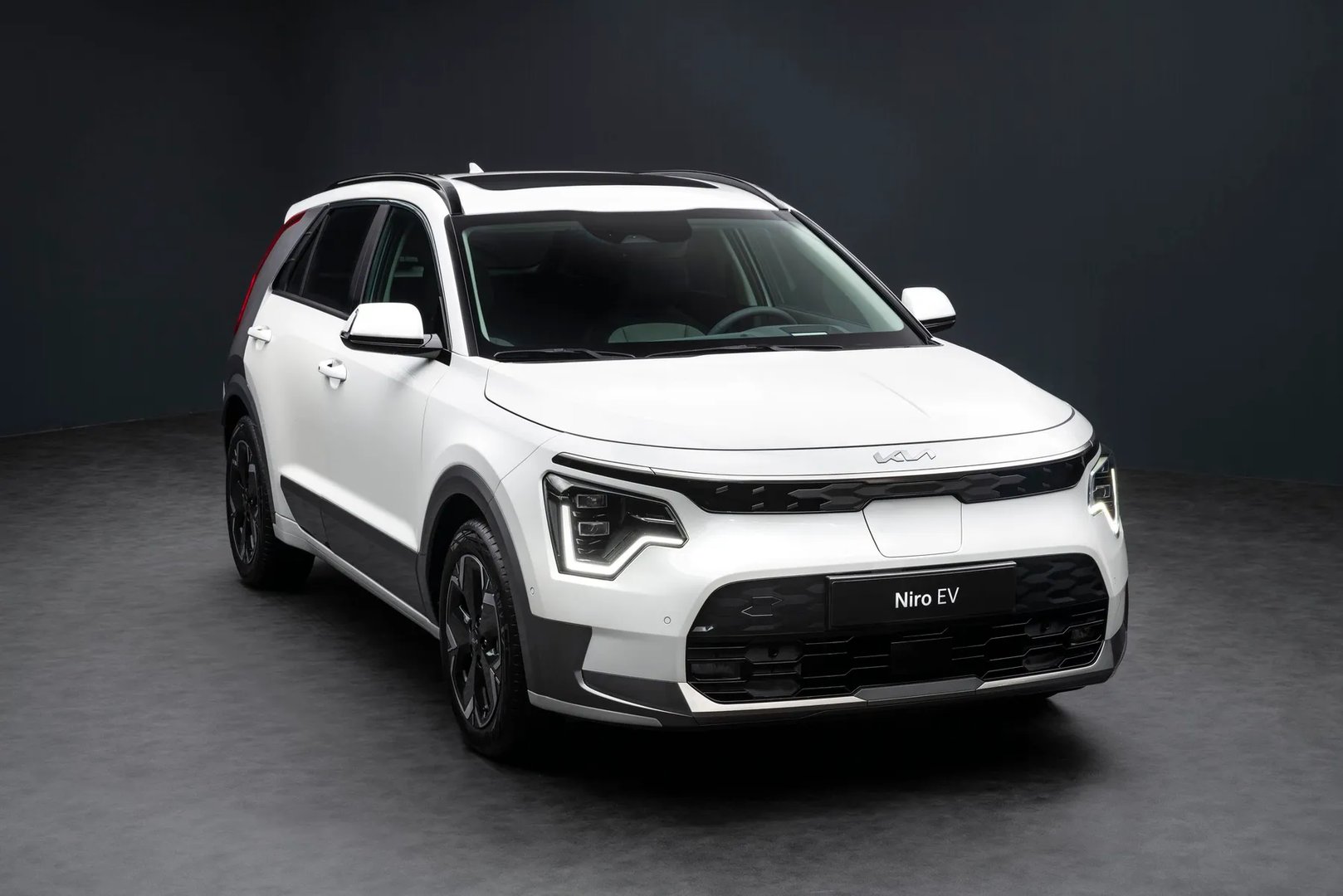 Kia_Niro_2_generation__SUV_5-doors__main.jpg