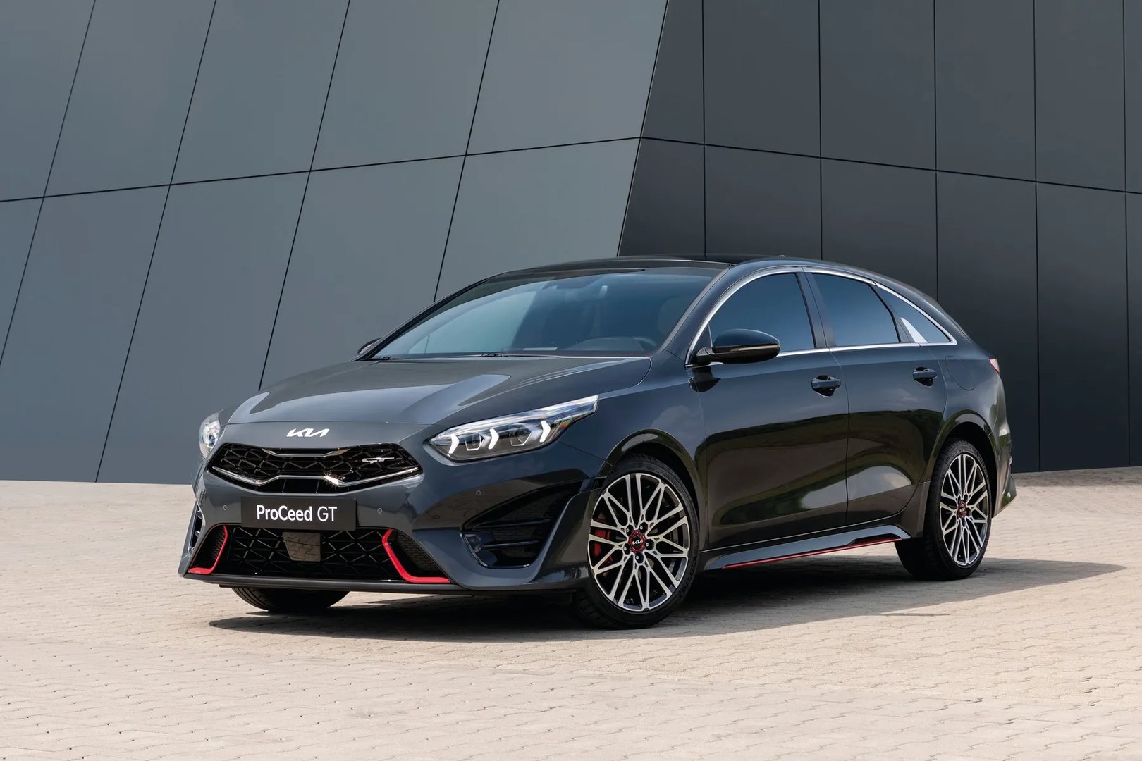 1 generation, restyling 1 