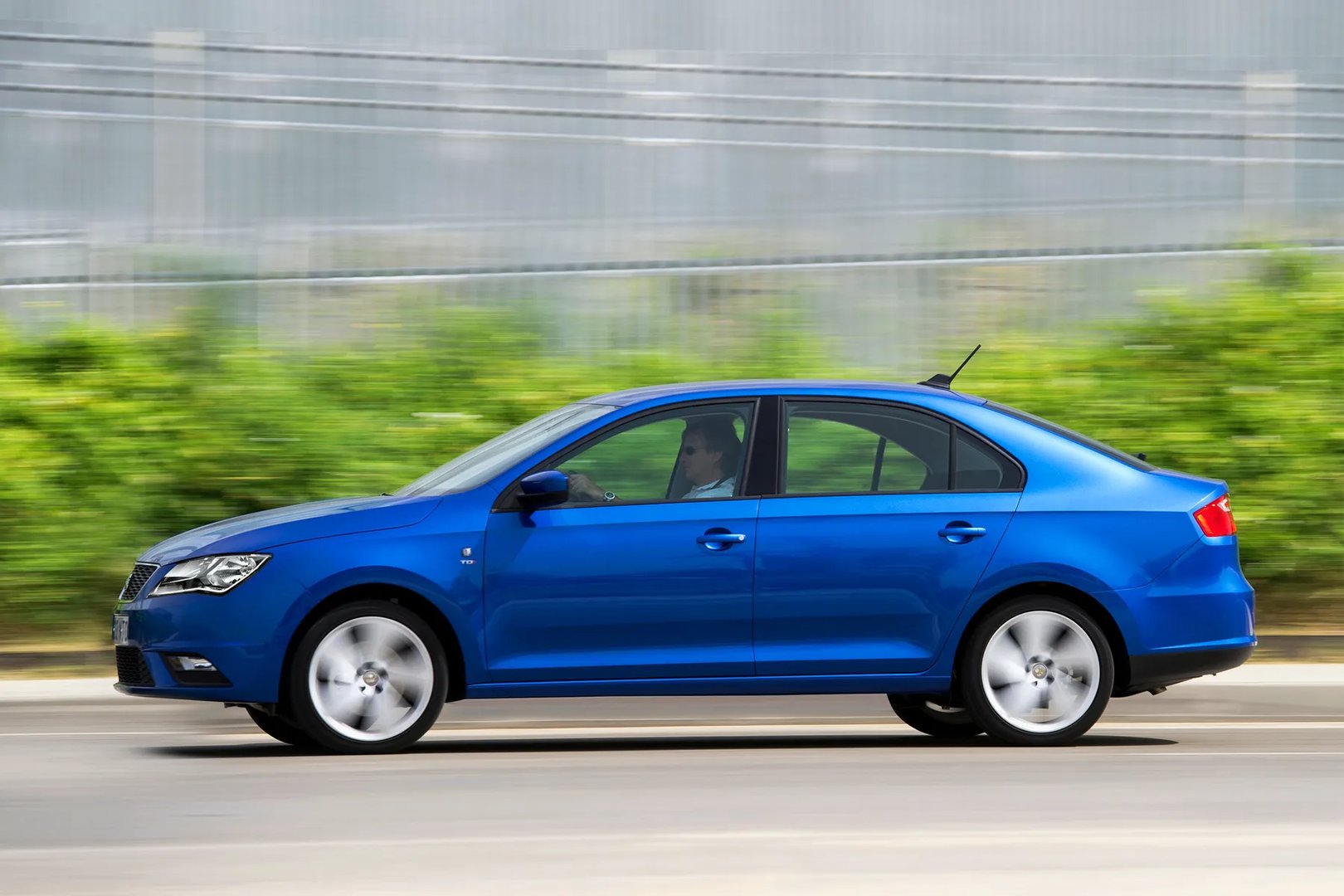 SEAT_Toledo_4_generation__Liftback__6.jpg
