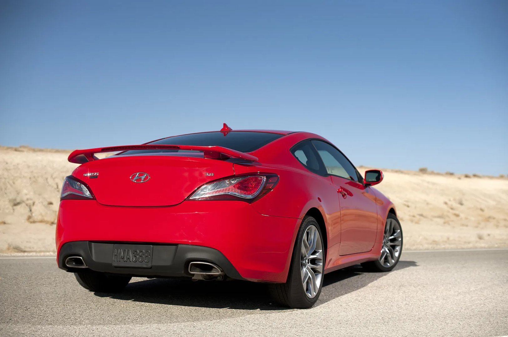 Hyundai_Genesis_Coupe_1_generation_restyling__Coupe__3.jpg