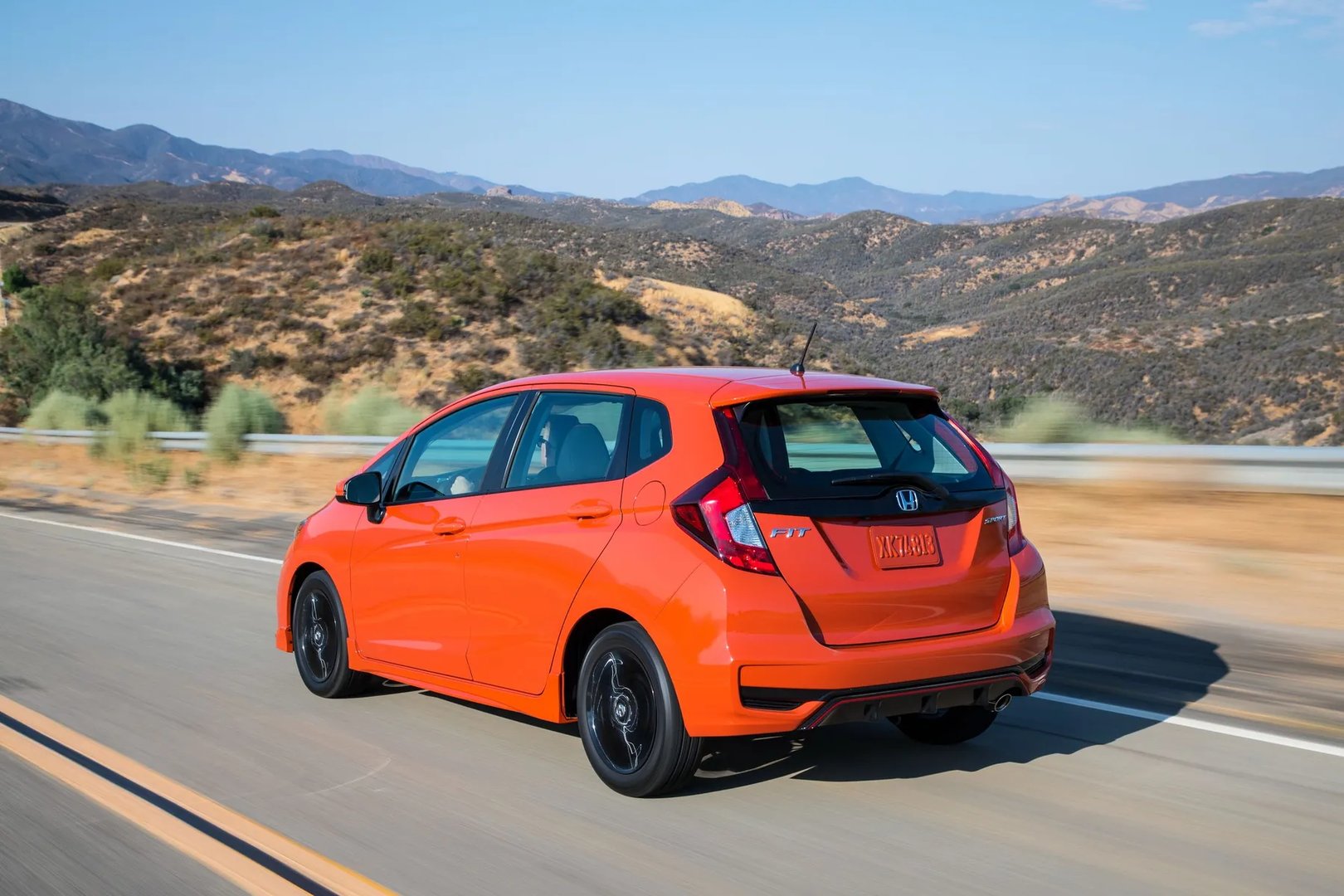 Honda_Fit_3_generation_restyling__Mini_5-doors__11.jpg