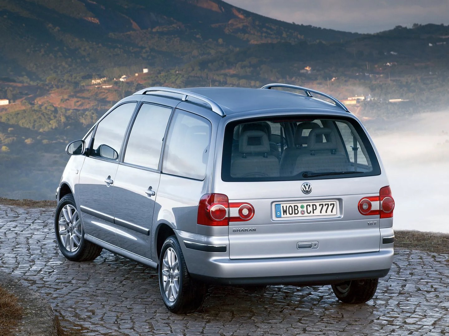 Volkswagen_Sharan_1_generation_restyling_2__Minivan__3.jpg
