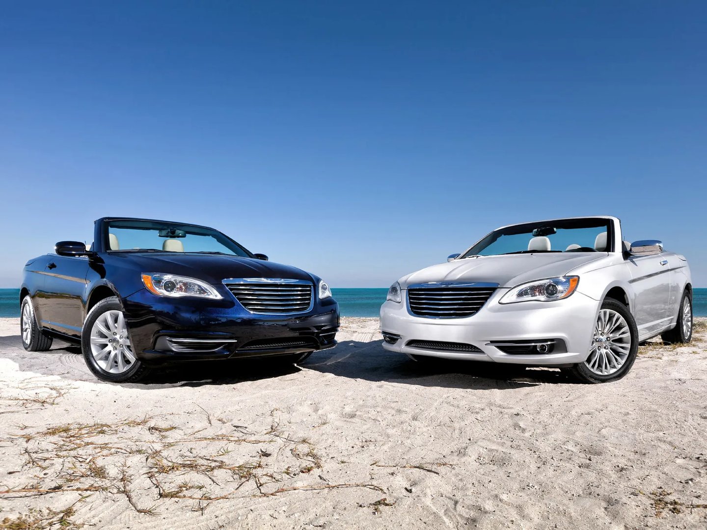 Chrysler_200_1_generation__Cabrio__13.jpg