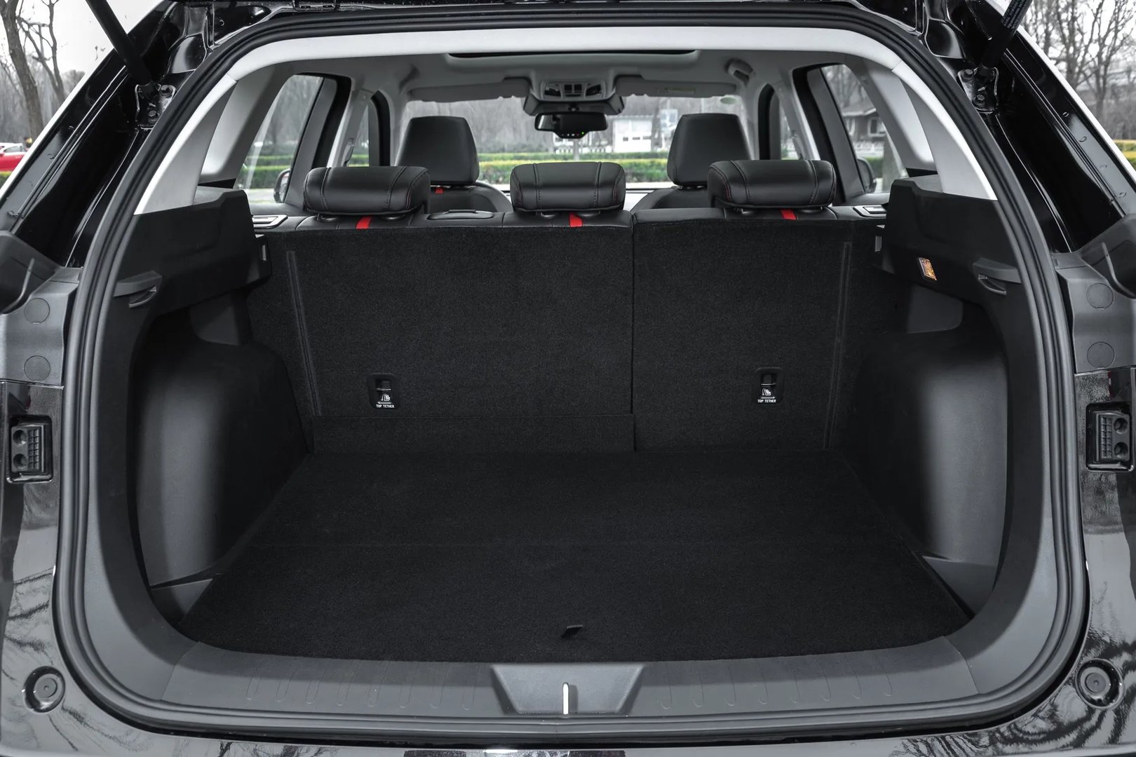 Haval_H6_2_generation__SUV_5-doors__13.jpg